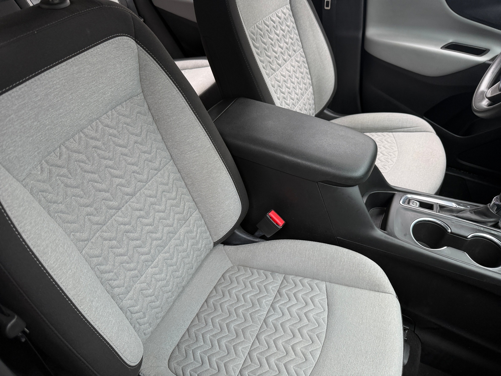 Thumbnail: 2023 Chevrolet Equinox - 2