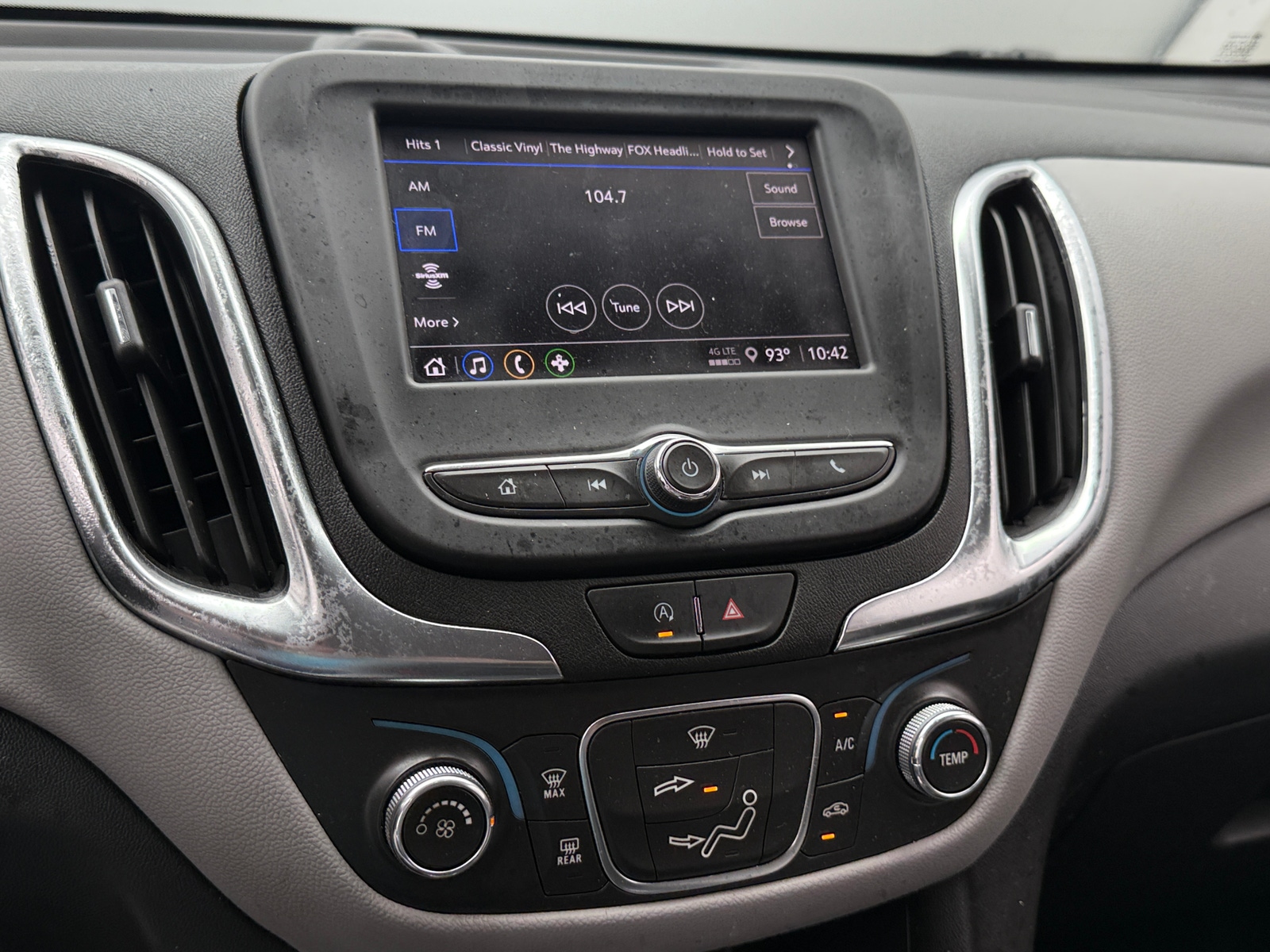 Thumbnail: 2023 Chevrolet Equinox - 4