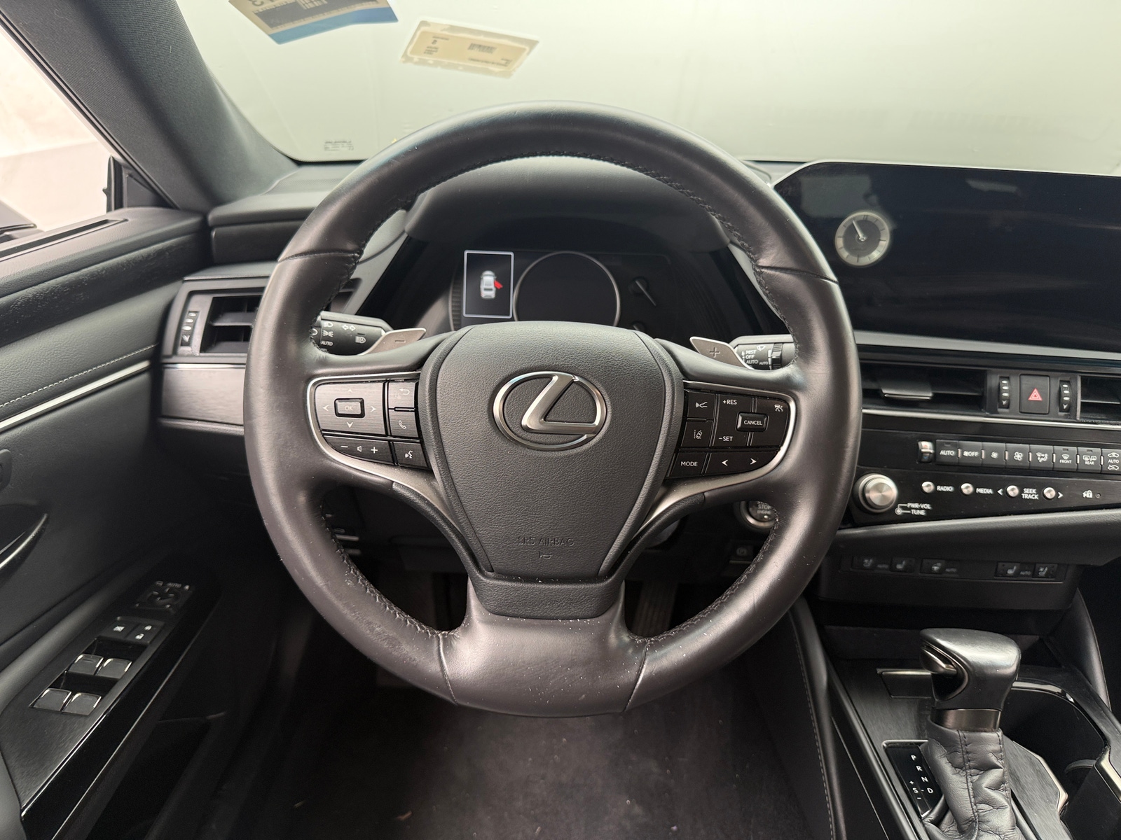 Thumbnail: 2024 Lexus ES - 4