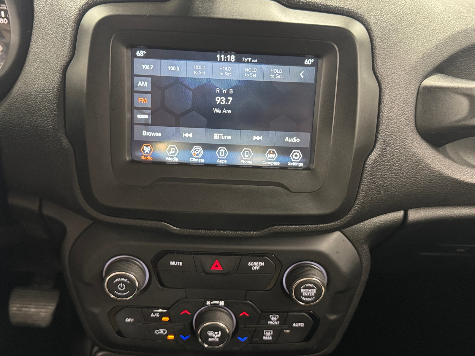 Thumbnail: 2018 Jeep Renegade - 4