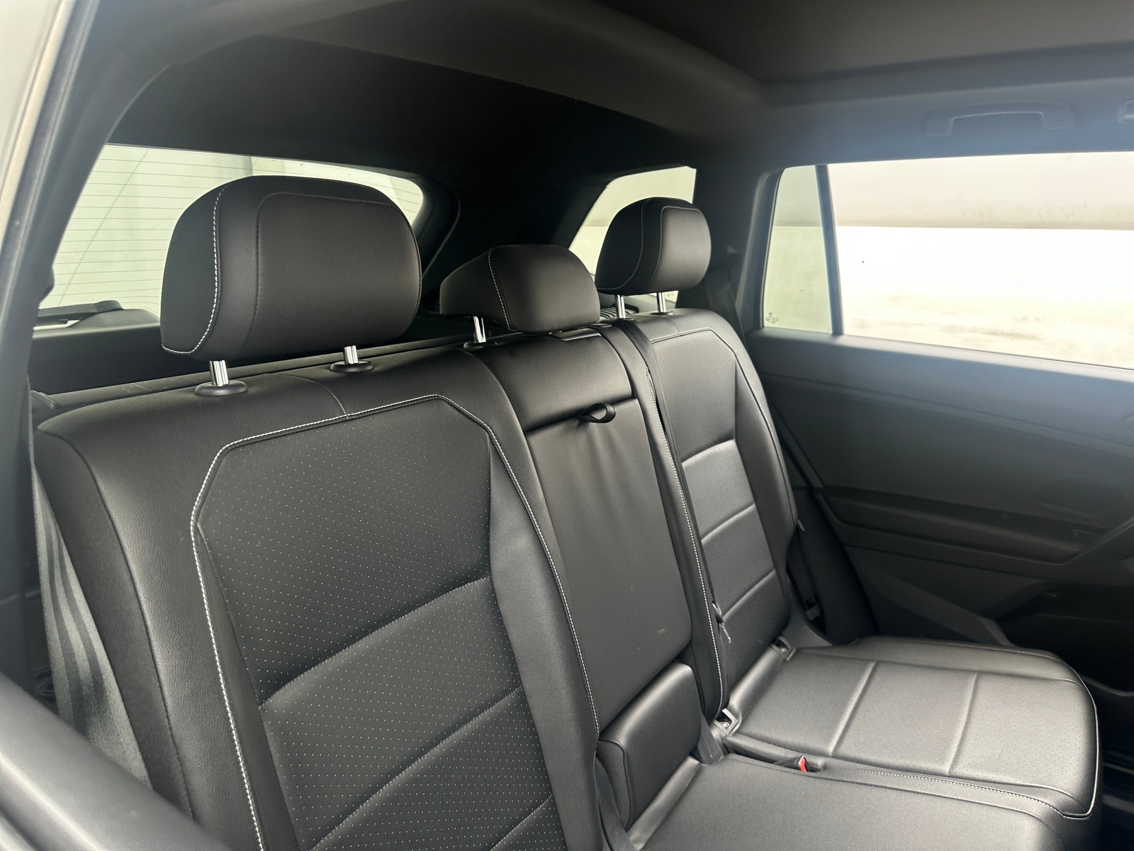 Thumbnail: 2021 Volkswagen Tiguan - 5