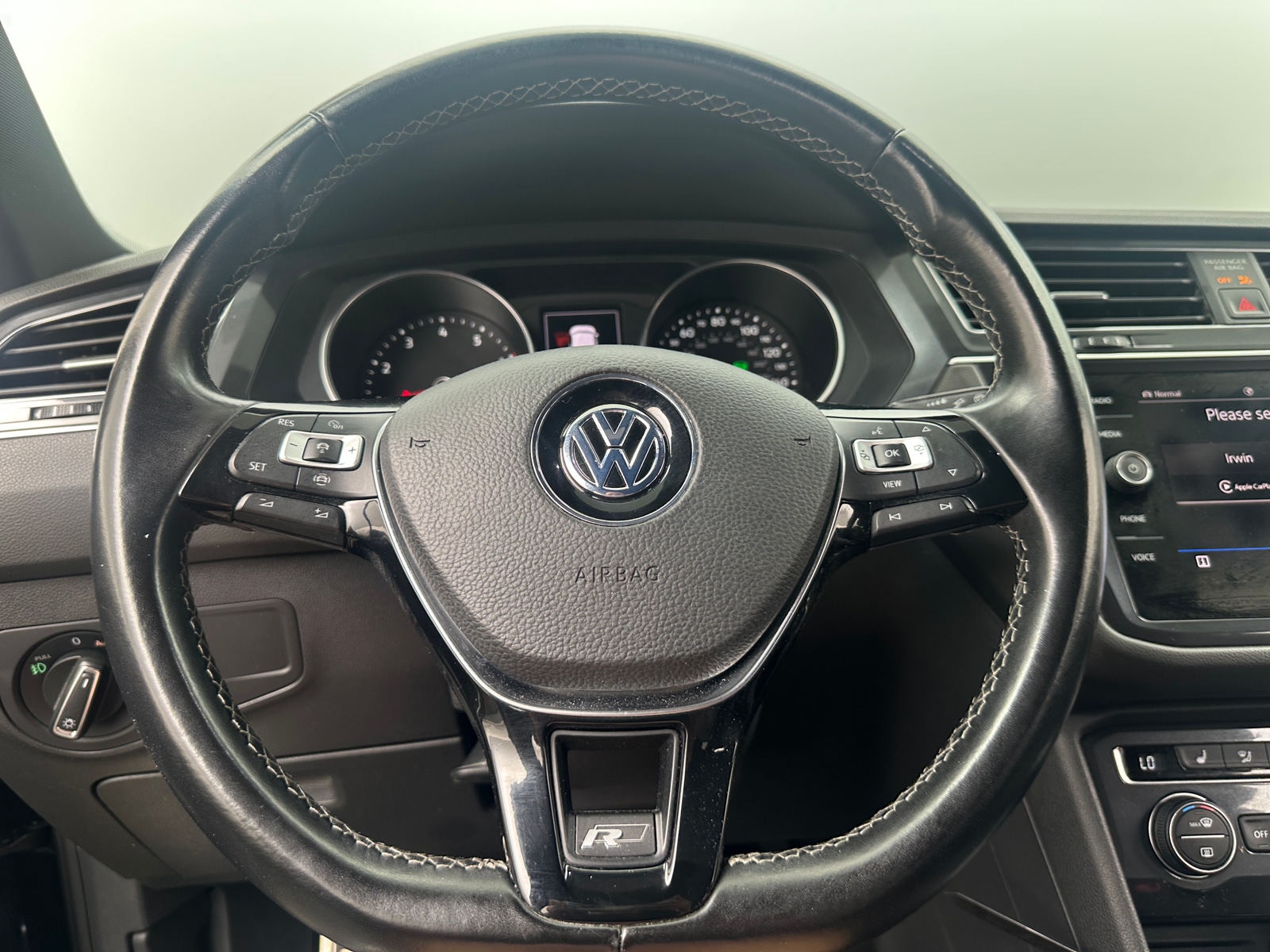 Thumbnail: 2021 Volkswagen Tiguan - 4