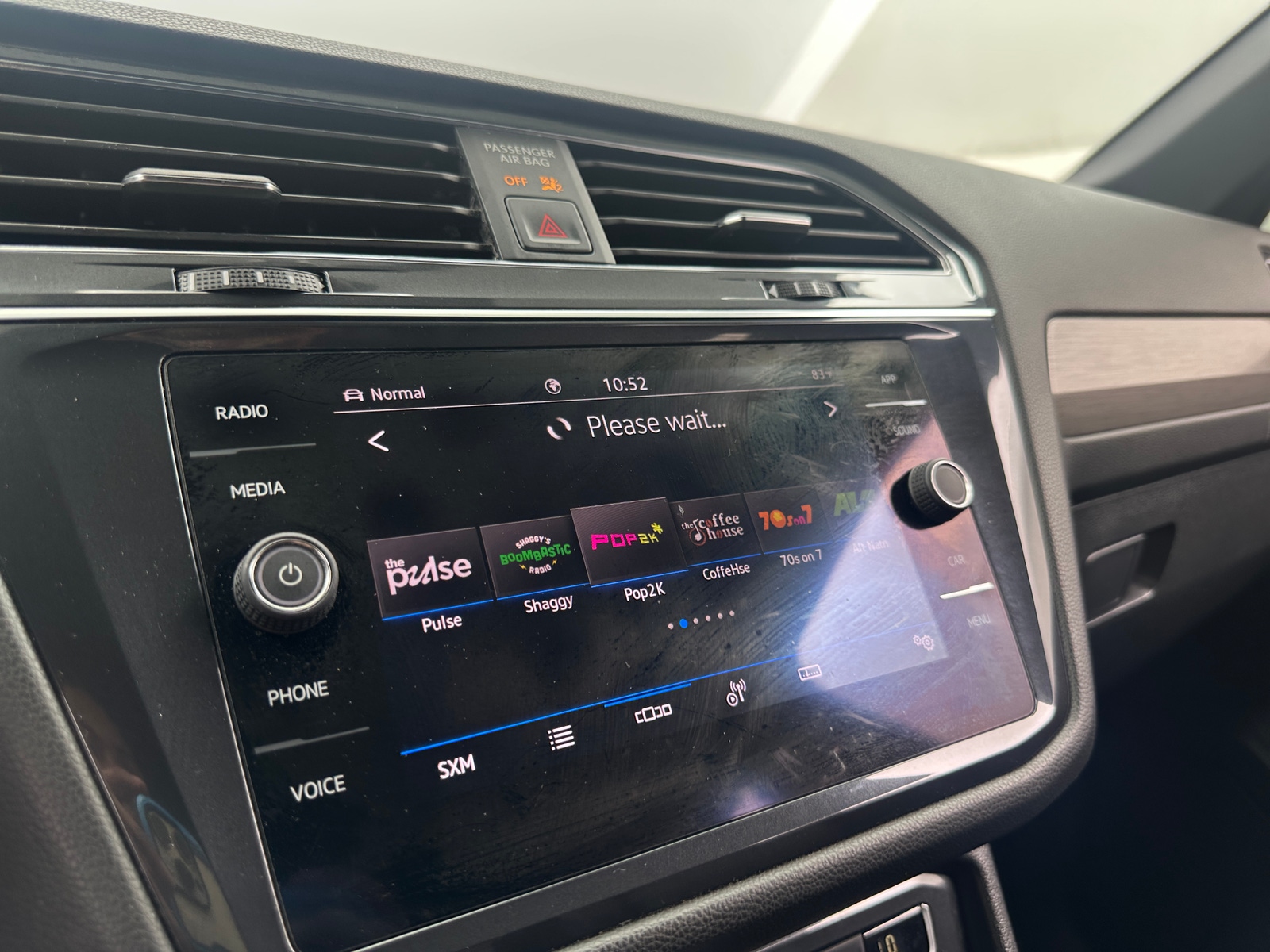 Thumbnail: 2021 Volkswagen Tiguan - 3