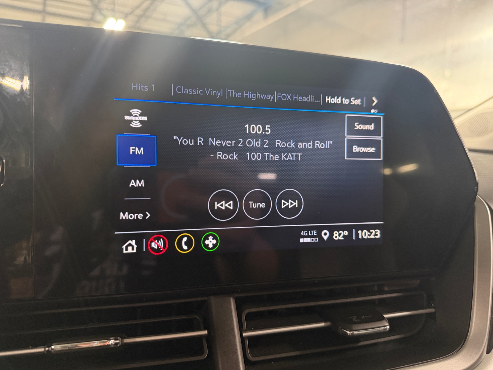 Thumbnail: 2026 Chevrolet Trax - 4