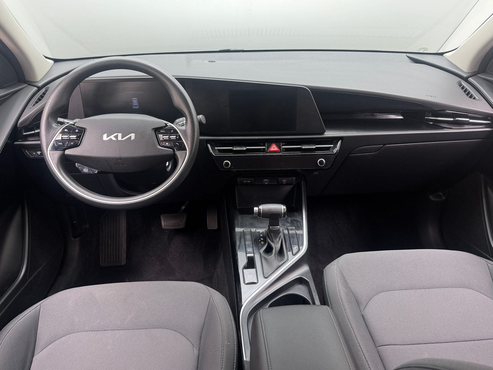 Thumbnail: 2023 Kia Niro - 3