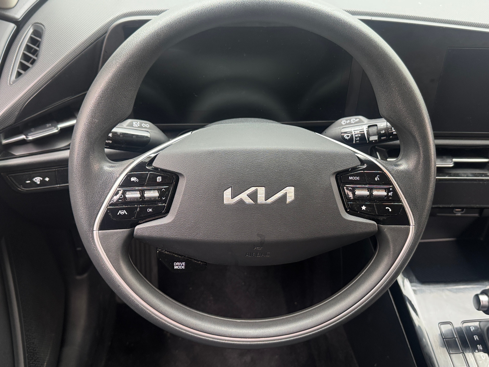 Thumbnail: 2023 Kia Niro - 5