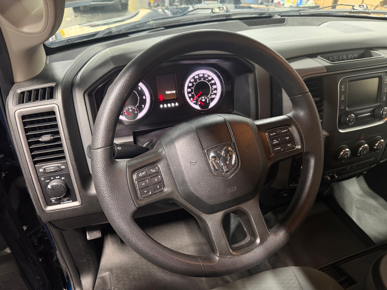 Thumbnail: 2020 RAM 1500 Classic - 4