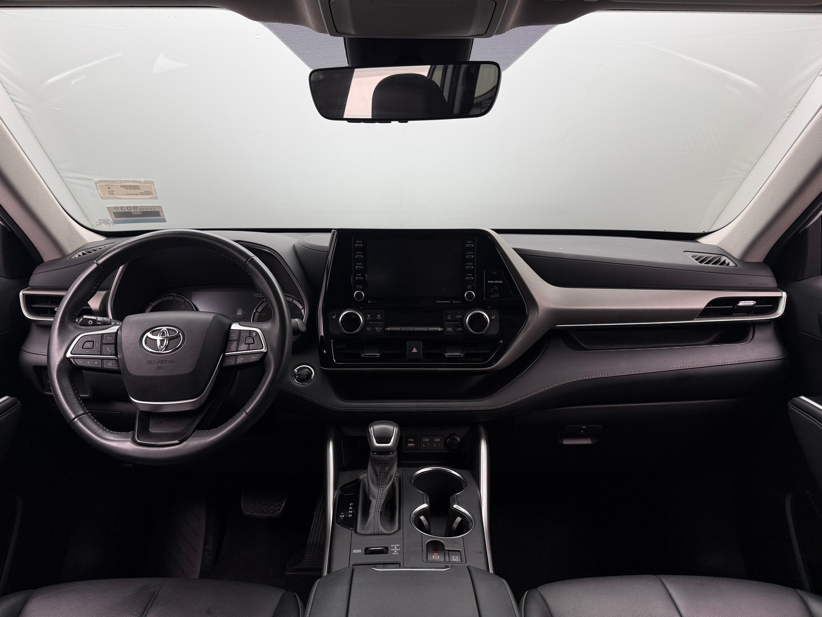 Thumbnail: 2022 Toyota Highlander - 2