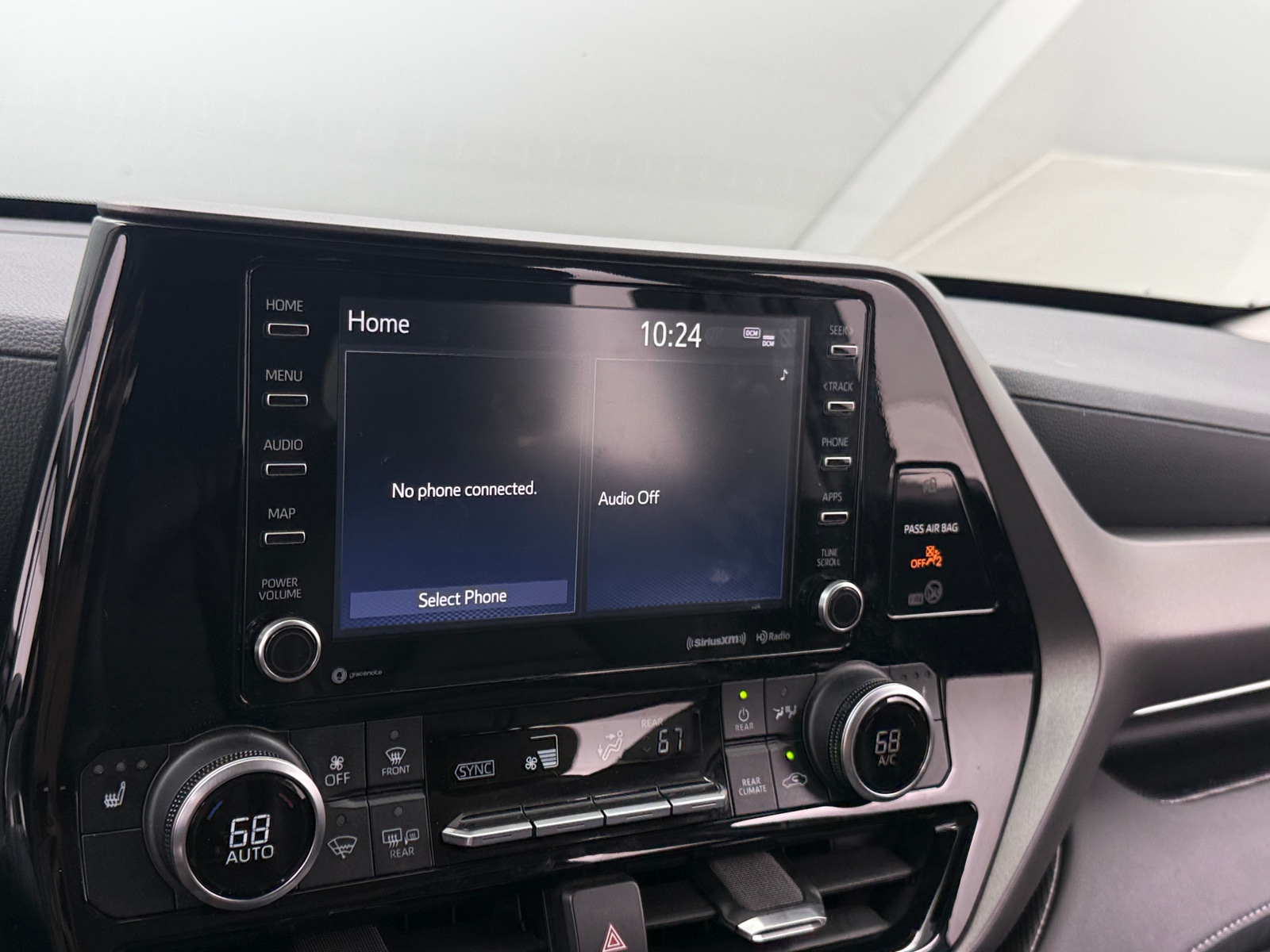 Thumbnail: 2022 Toyota Highlander - 3