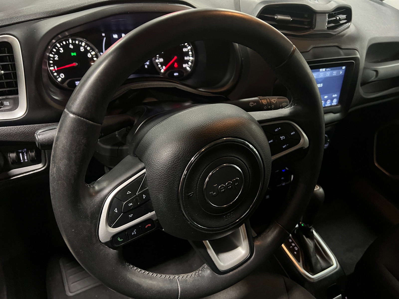 Thumbnail: 2018 Jeep Renegade - 5