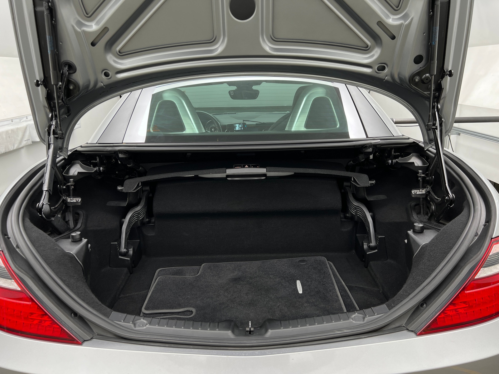 Thumbnail: 2014 Mercedes-Benz SLK - 4