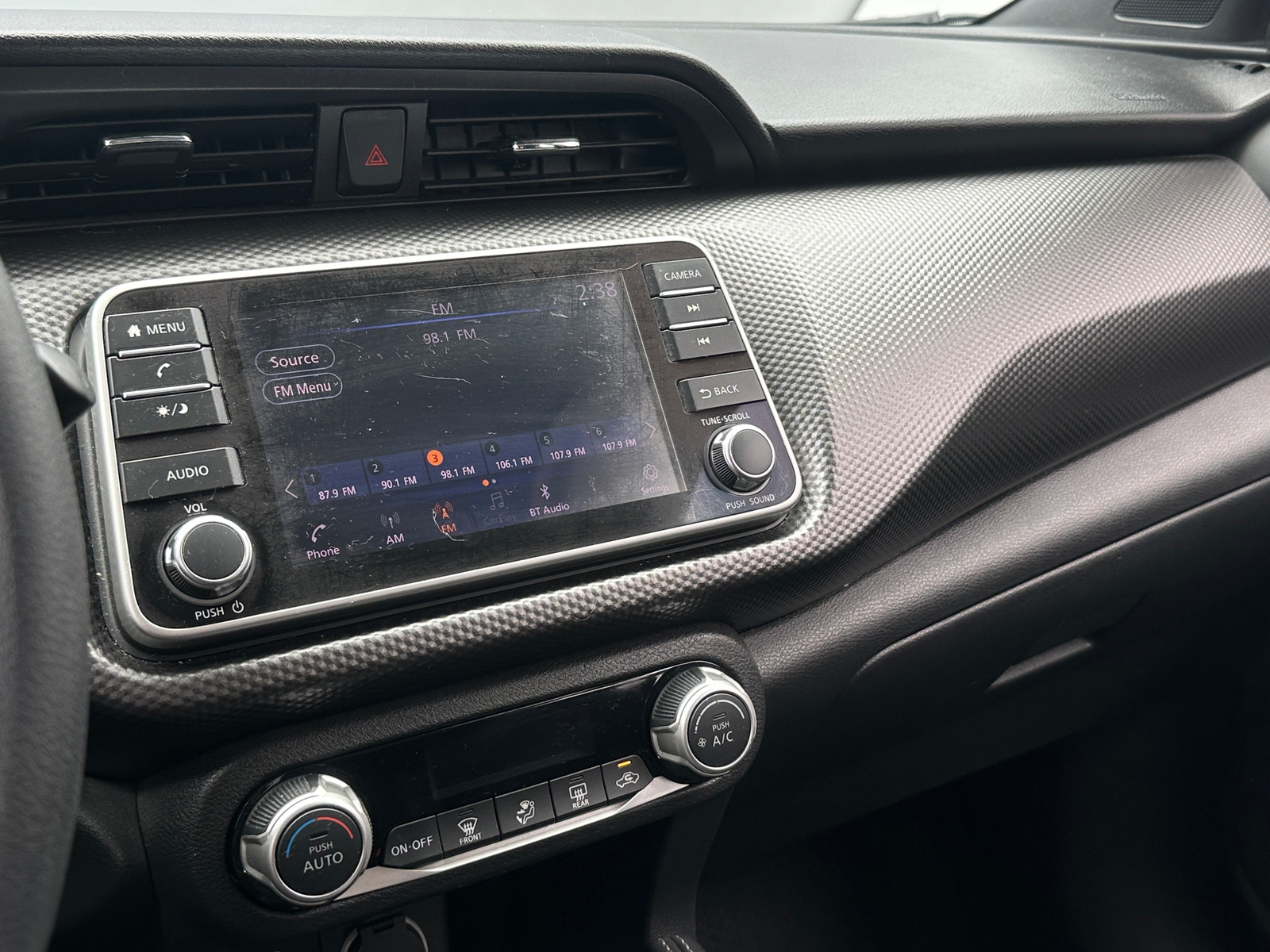 Thumbnail: 2018 Nissan Kicks - 4
