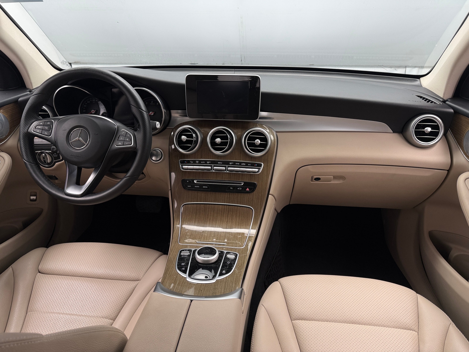 Thumbnail: 2018 Mercedes-Benz GLC - 2