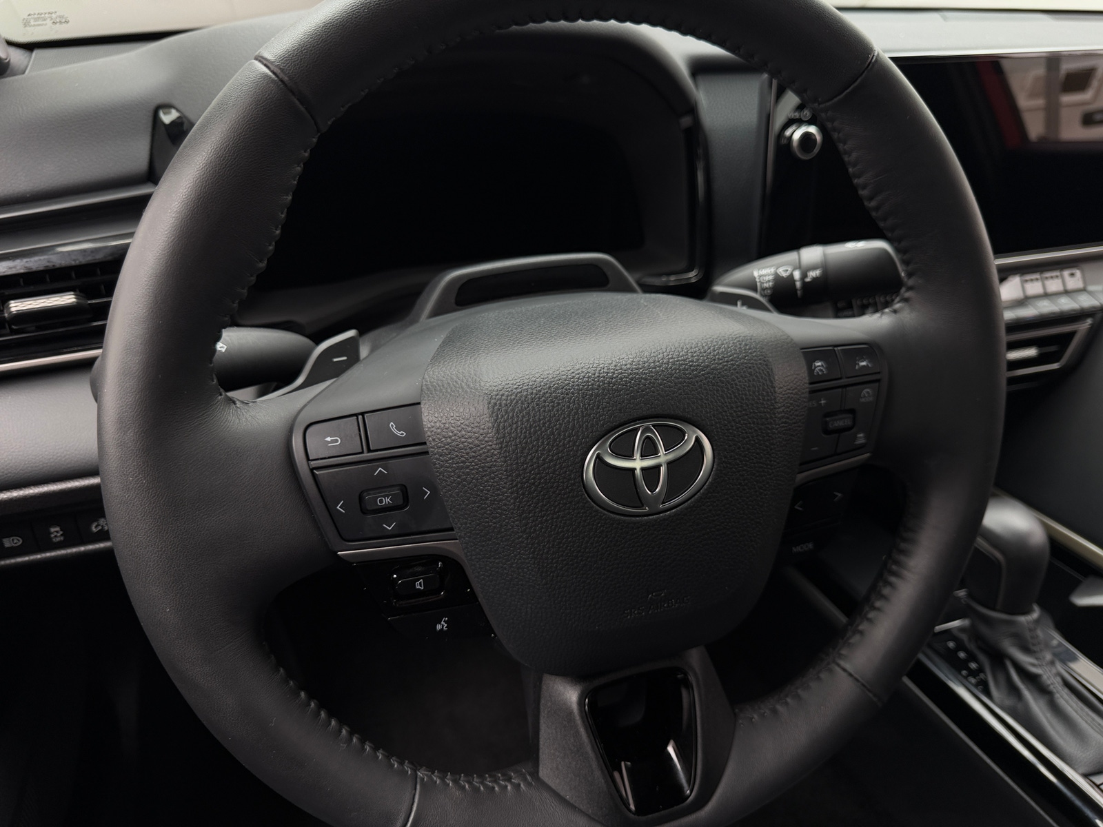 Thumbnail: 2025 Toyota Camry - 4