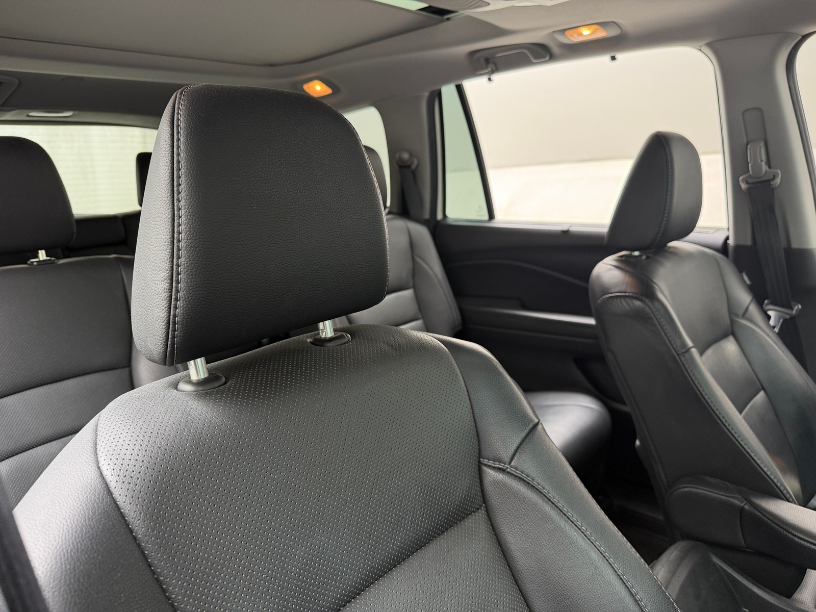 Thumbnail: 2019 Honda Pilot - 2