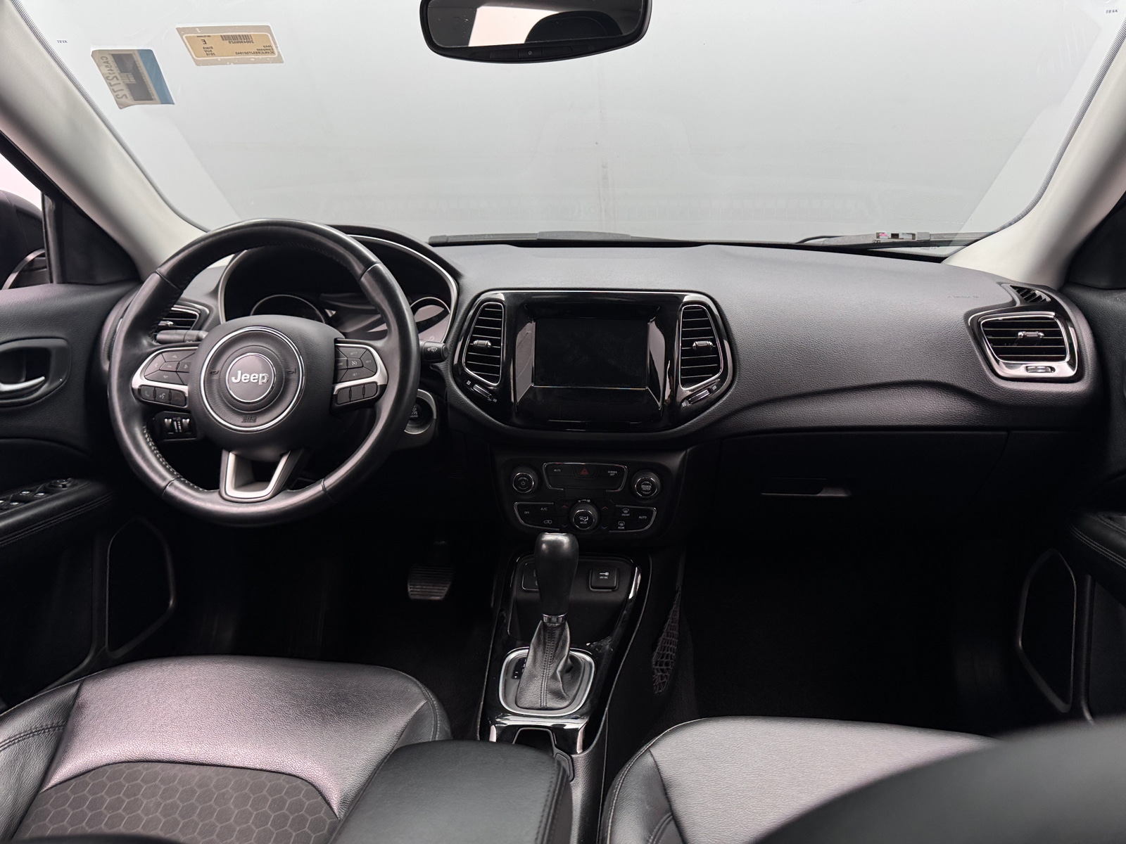 Thumbnail: 2018 Jeep Compass - 3