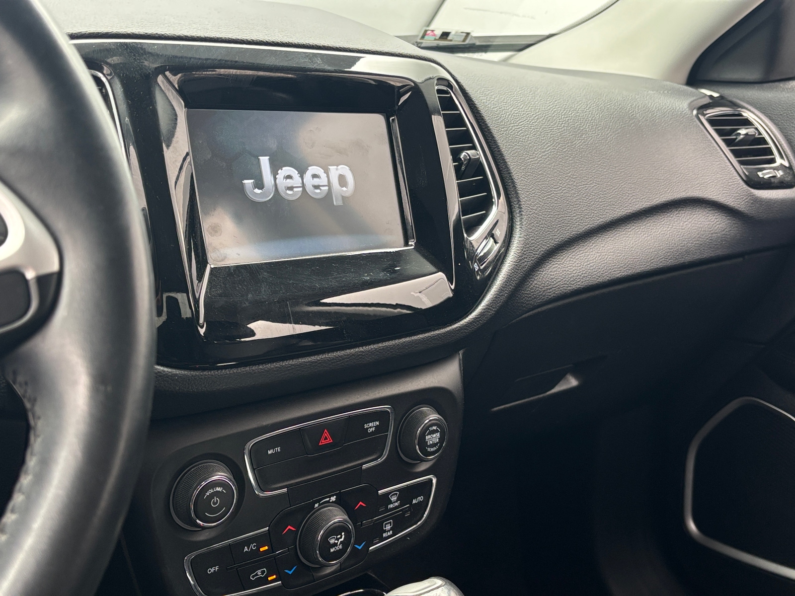Thumbnail: 2018 Jeep Compass - 4