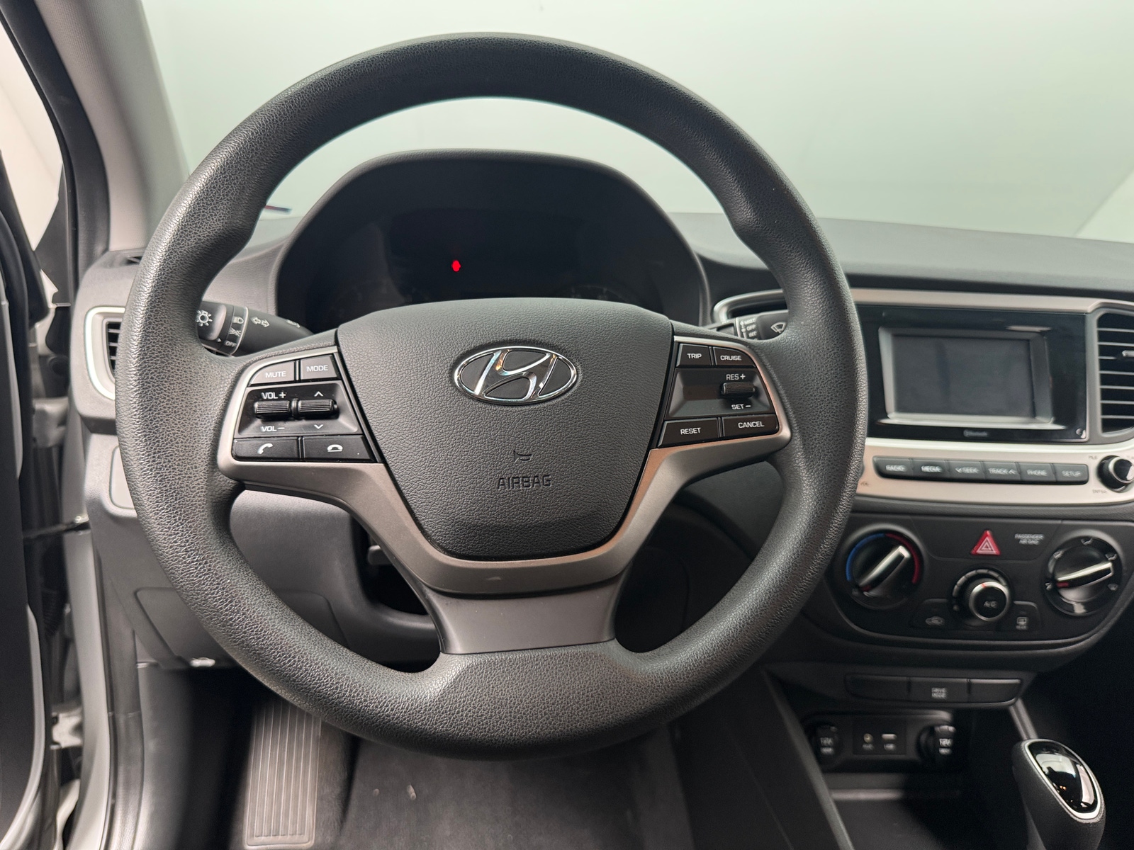 Thumbnail: 2022 Hyundai Accent - 5