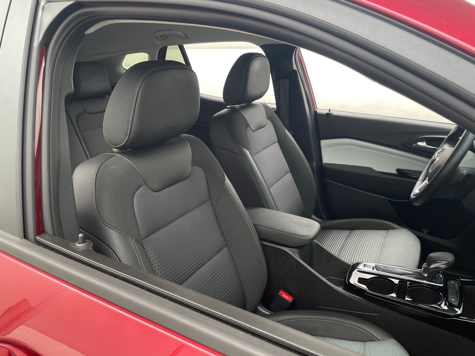 Thumbnail: 2025 Chevrolet Trax - 2