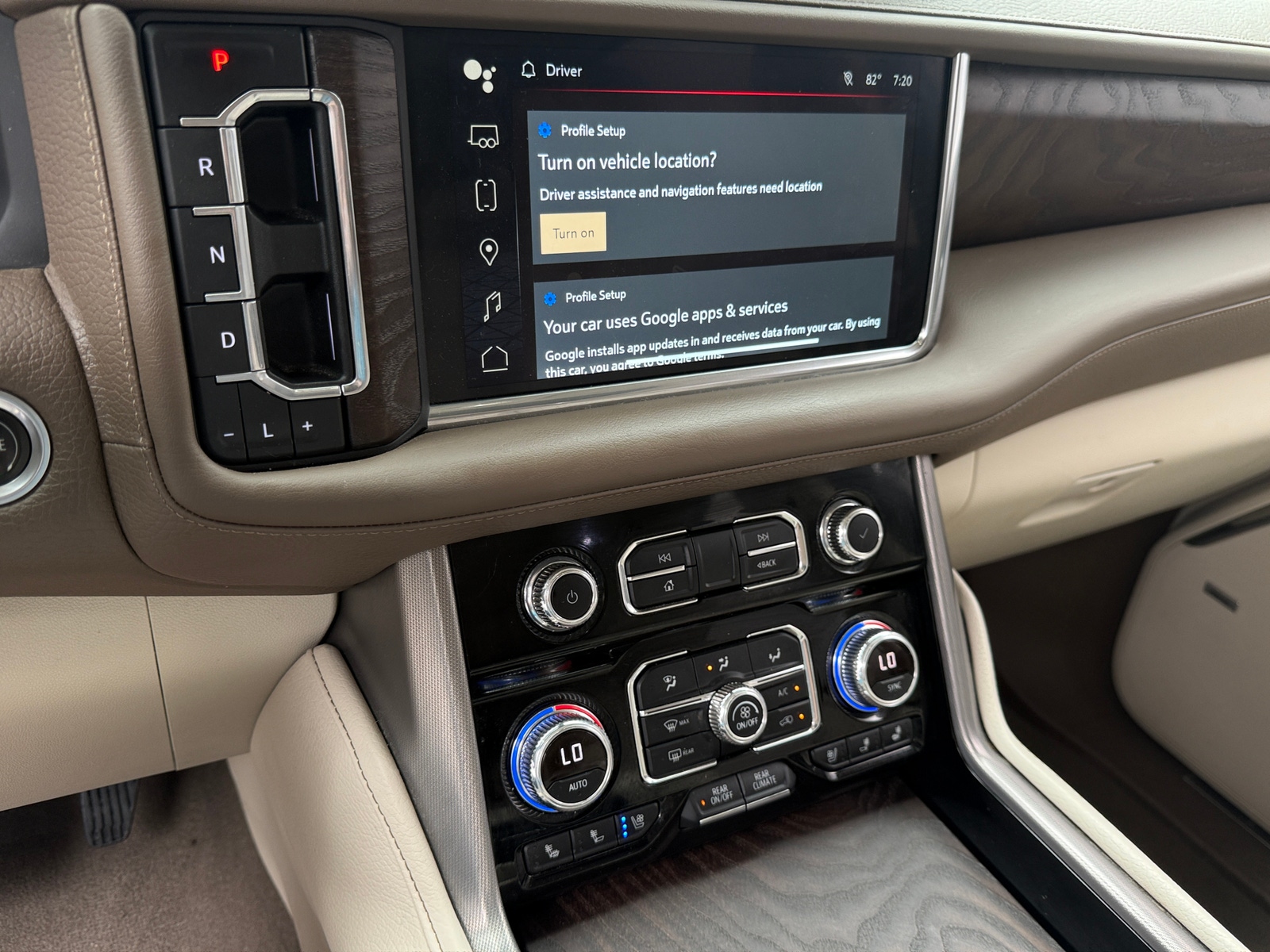 Thumbnail: 2022 GMC Yukon XL - 3