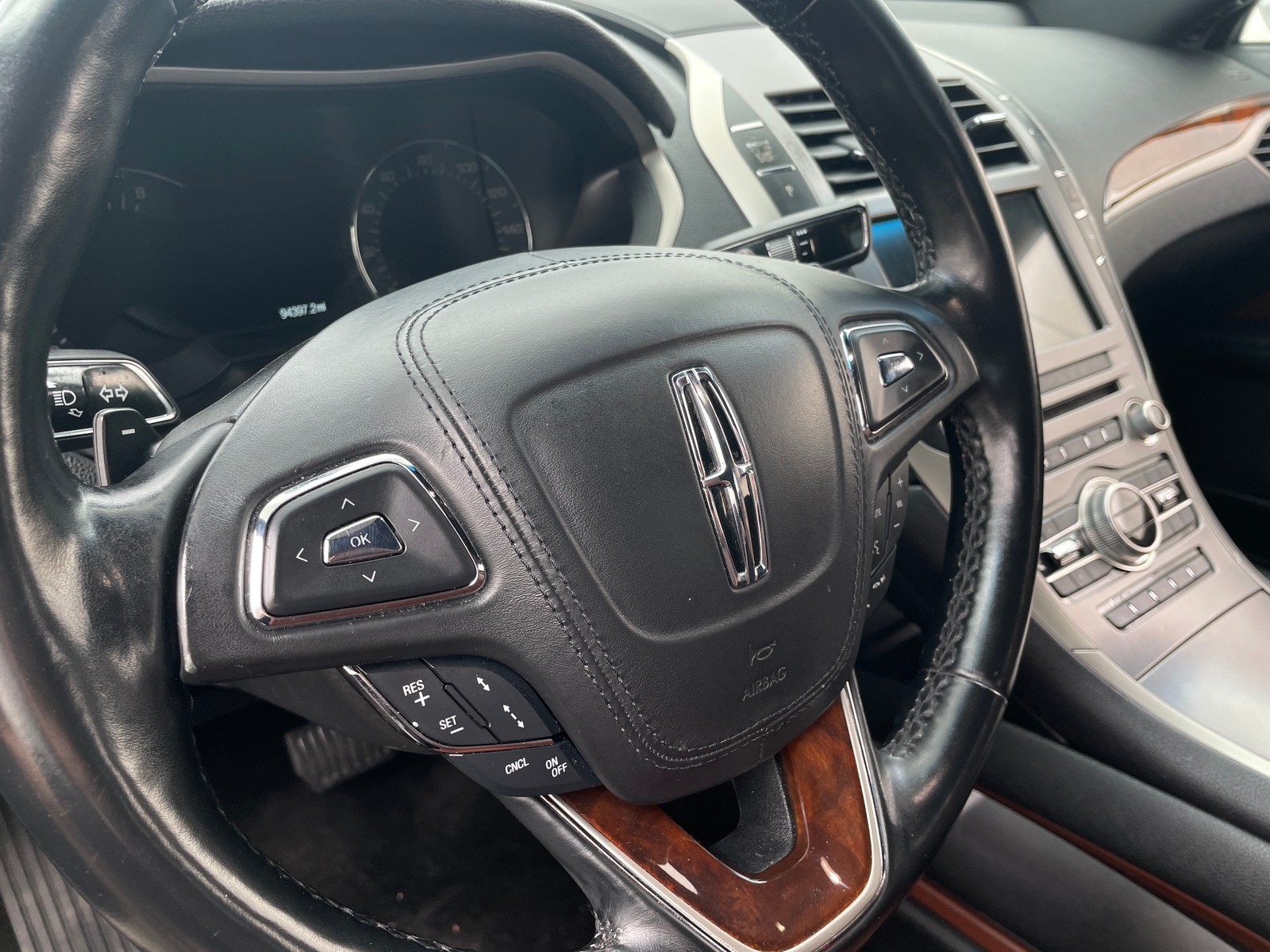 Thumbnail: 2017 Lincoln MKZ - 4