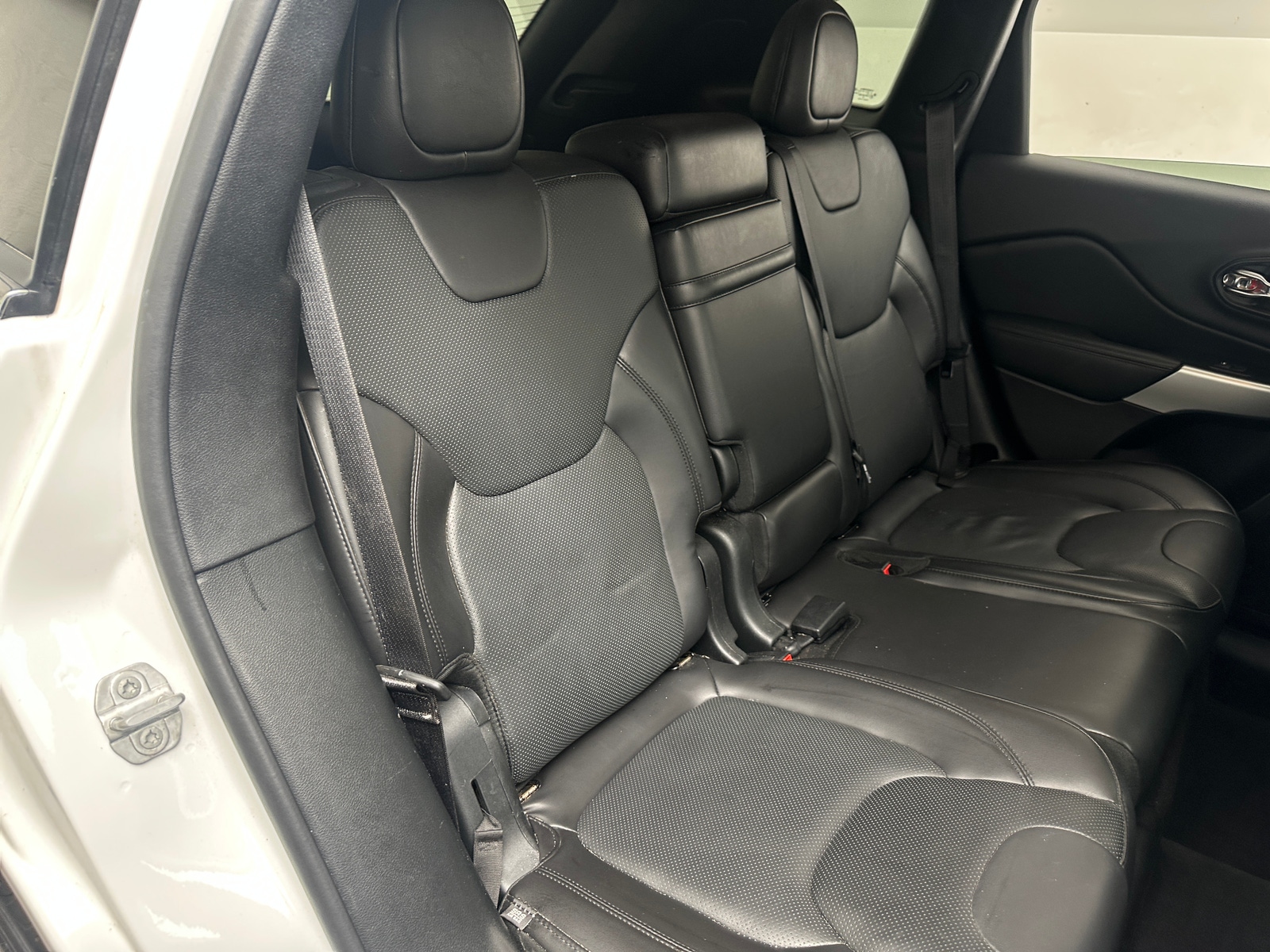 Thumbnail: 2018 Jeep Cherokee - 5