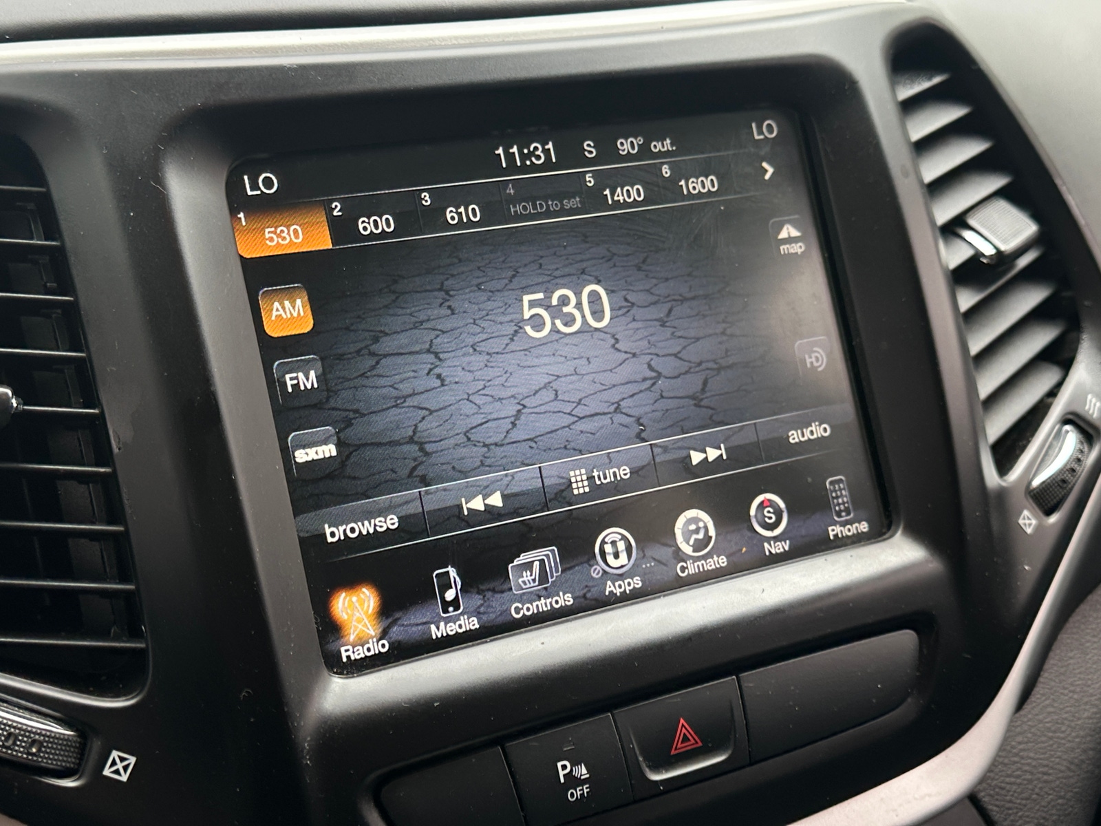 Thumbnail: 2018 Jeep Cherokee - 3