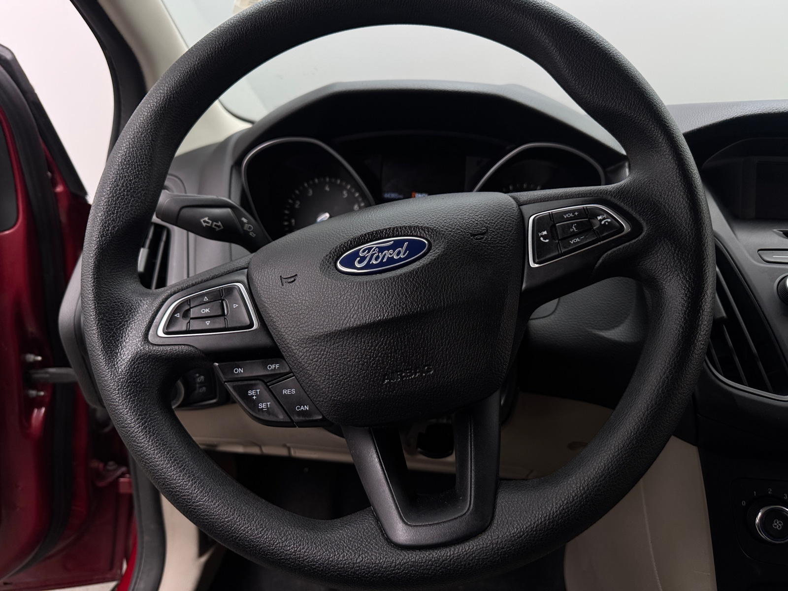 Thumbnail: 2016 Ford Focus - 5