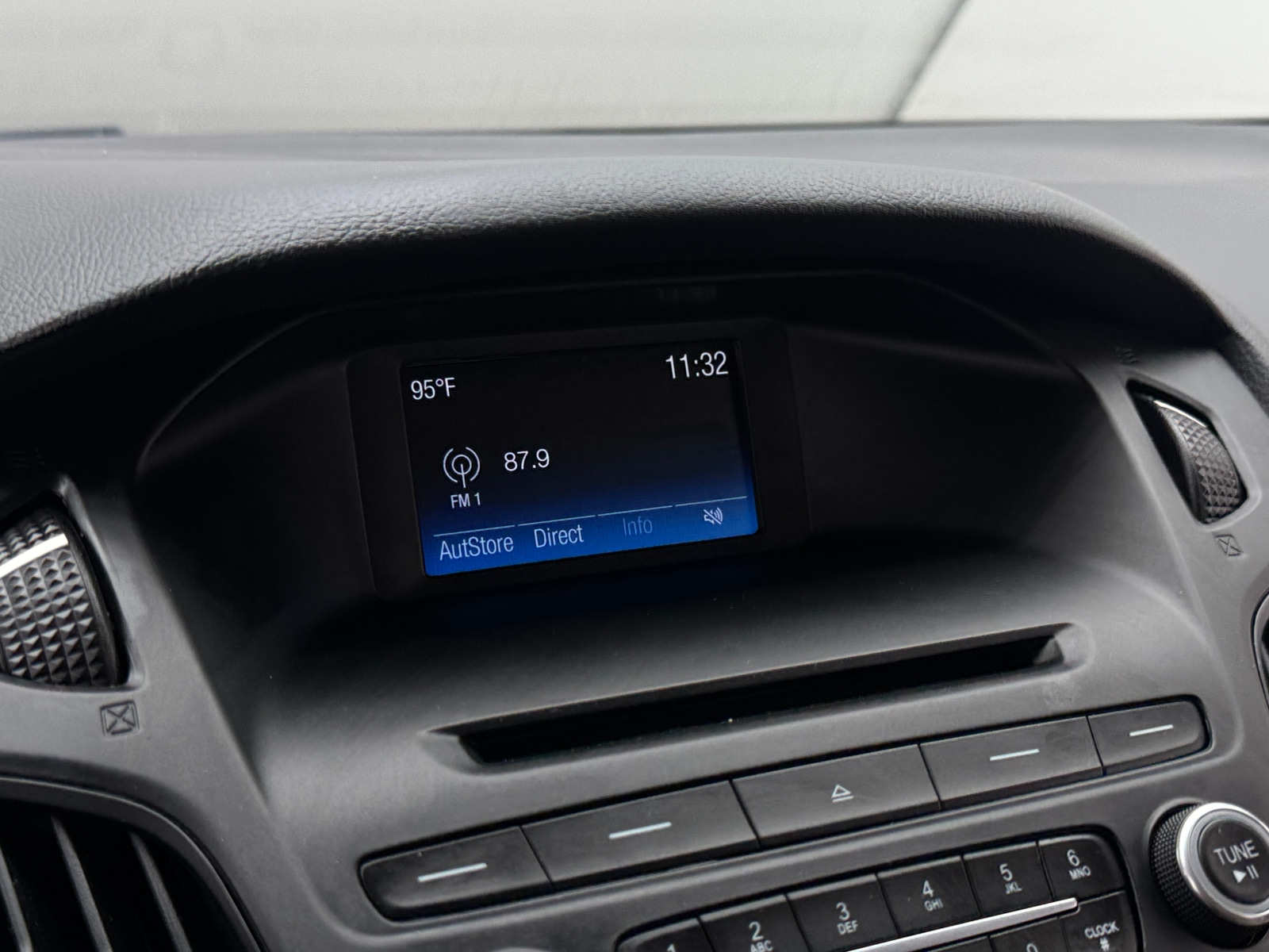 Thumbnail: 2016 Ford Focus - 4
