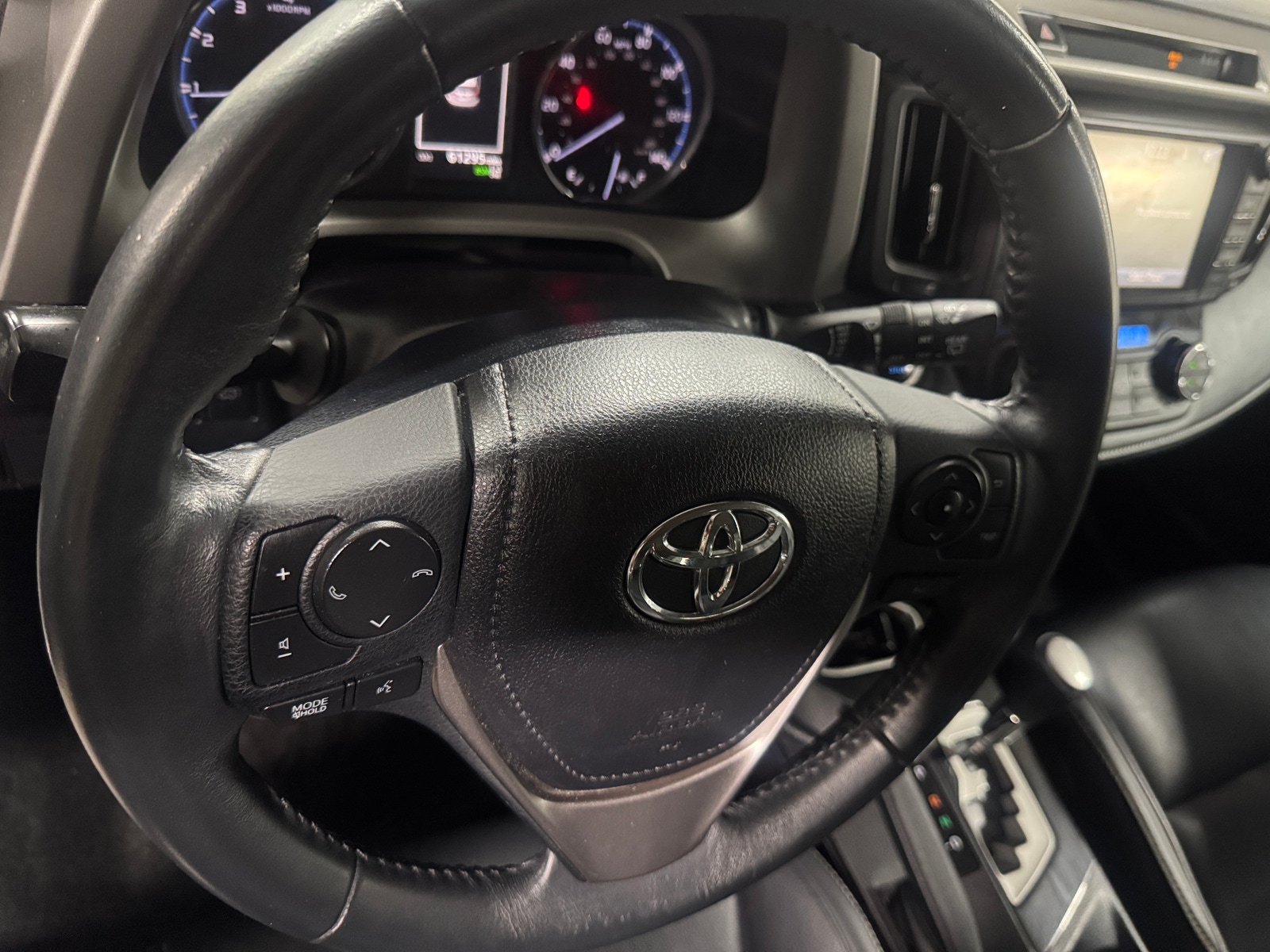 Thumbnail: 2018 Toyota RAV4 - 4