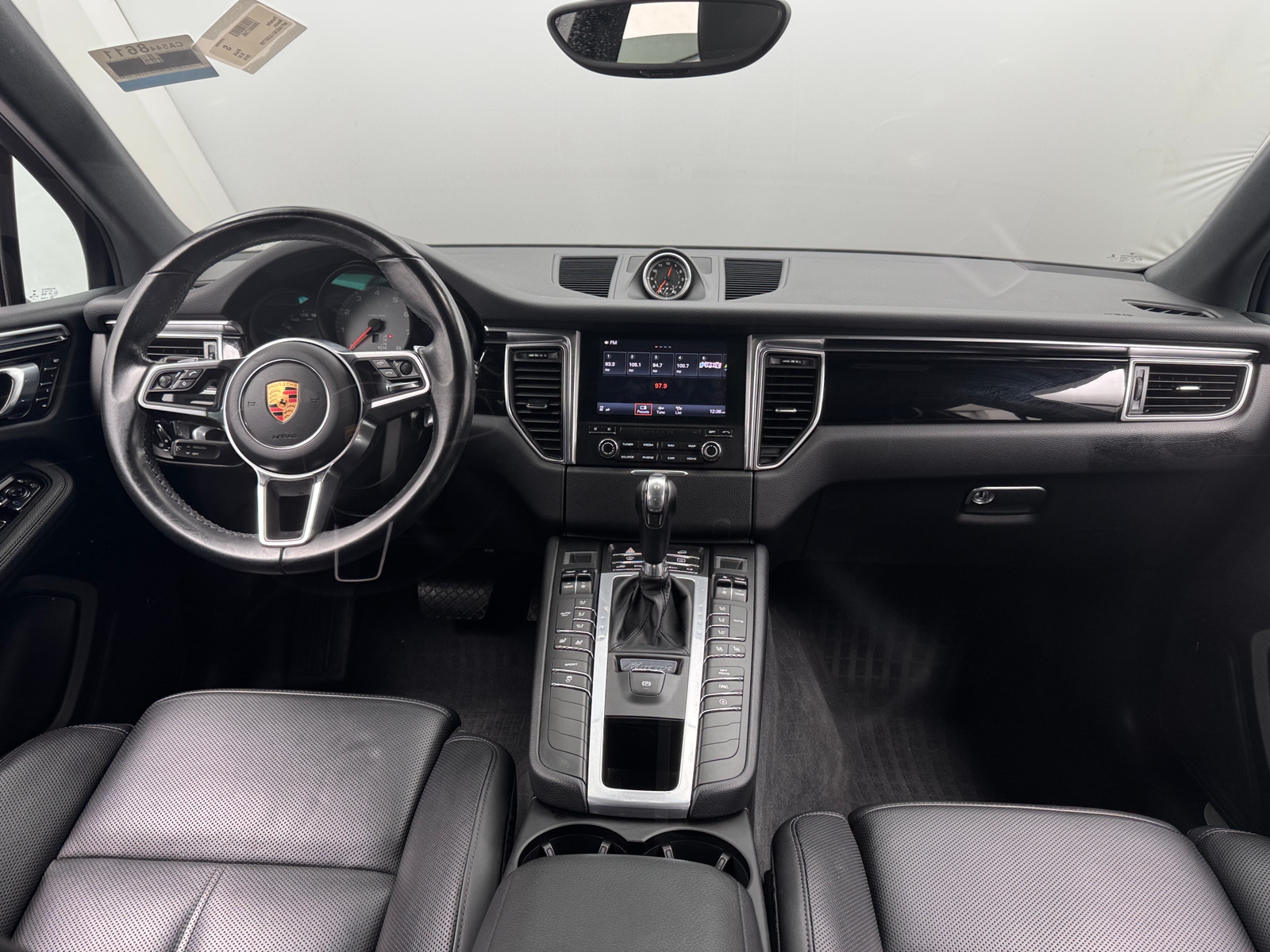 Thumbnail: 2018 Porsche Macan - 3