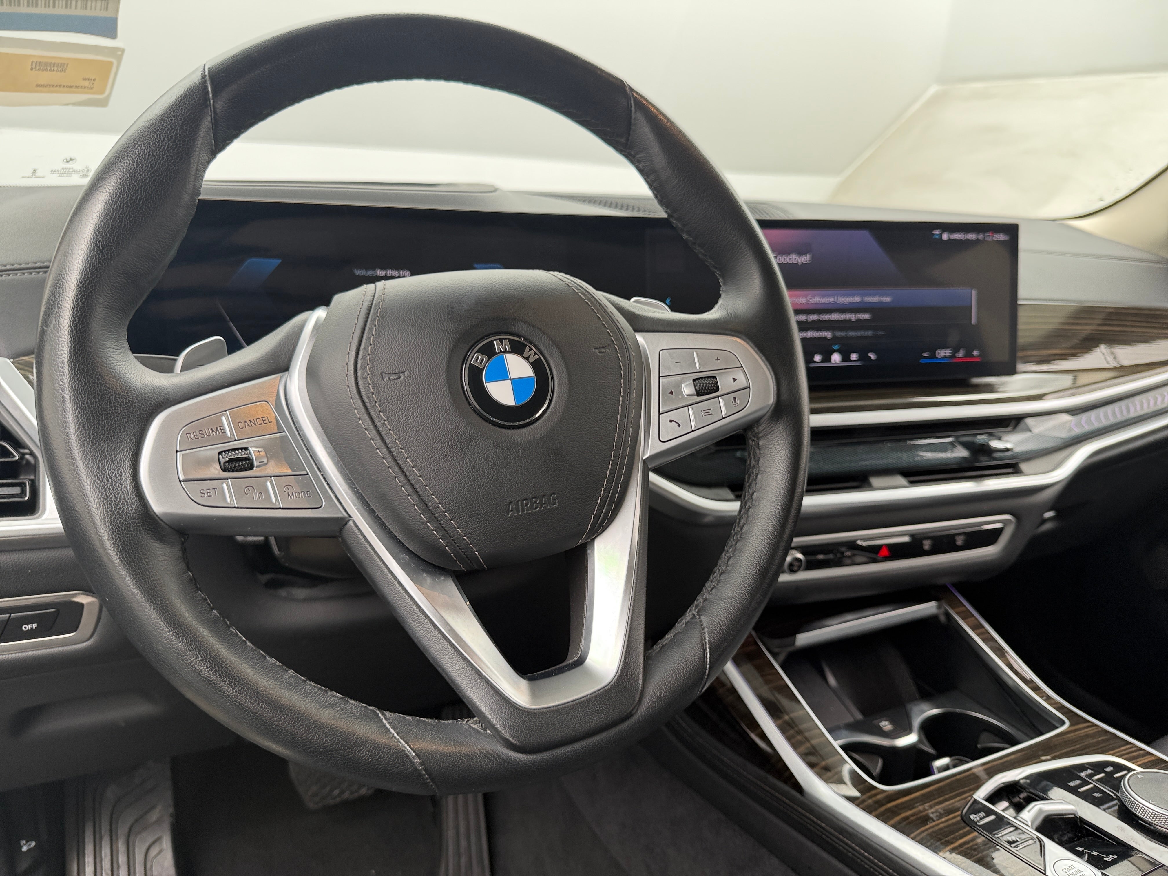 2025 BMW X7
