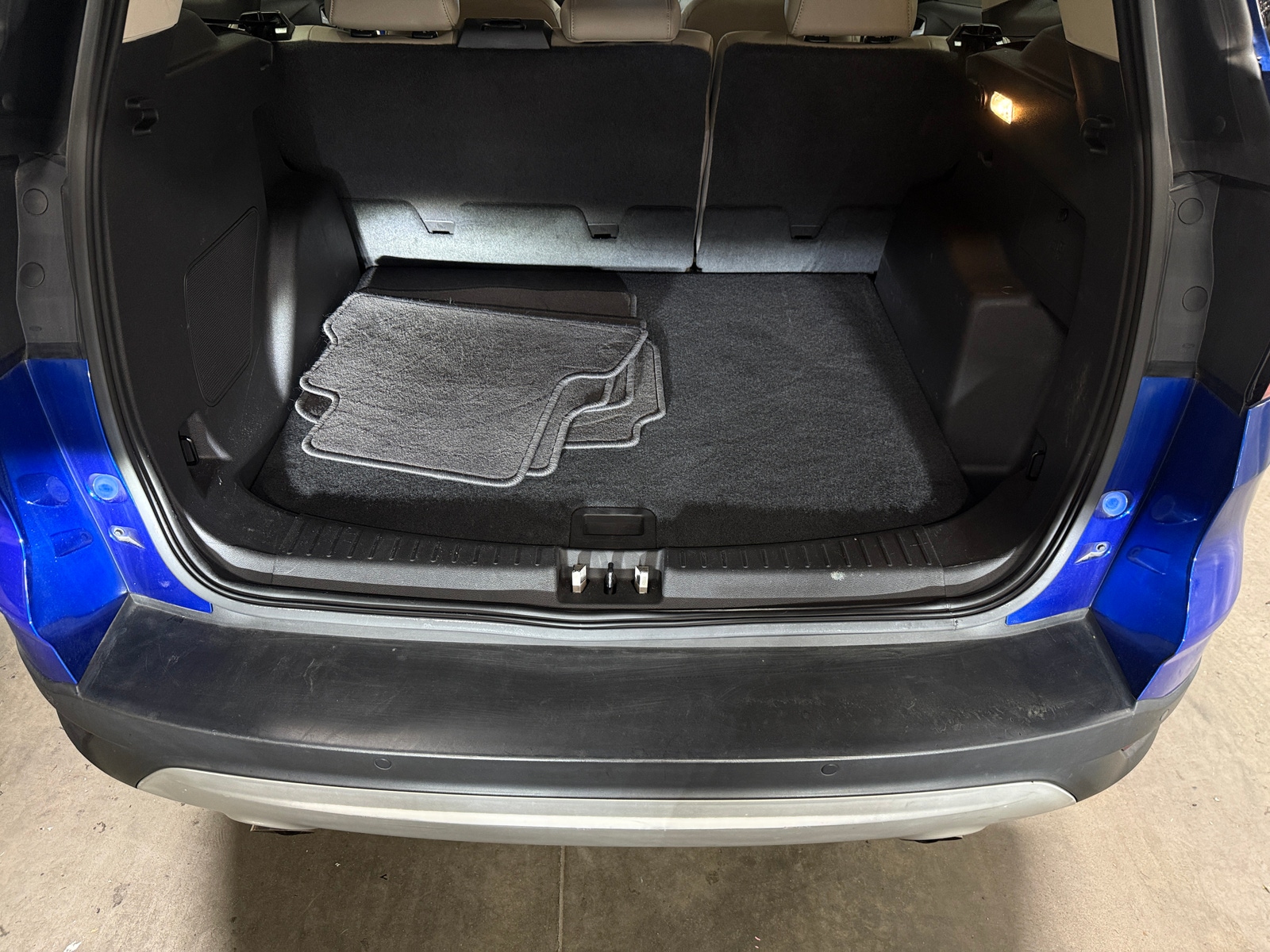 Thumbnail: 2019 Ford Escape - 6