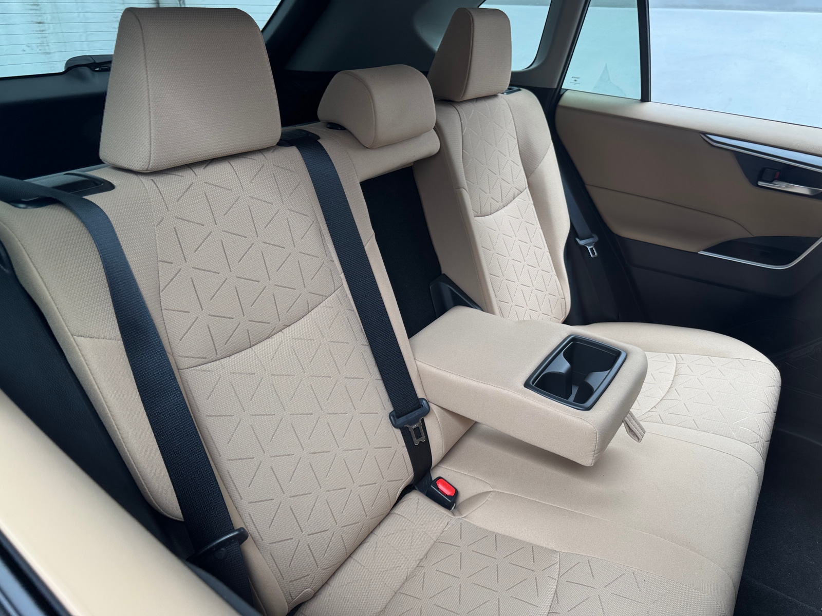 Thumbnail: 2021 Toyota RAV4 - 6