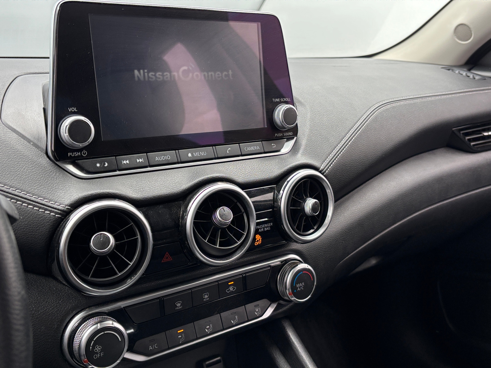Thumbnail: 2023 Nissan Sentra - 4