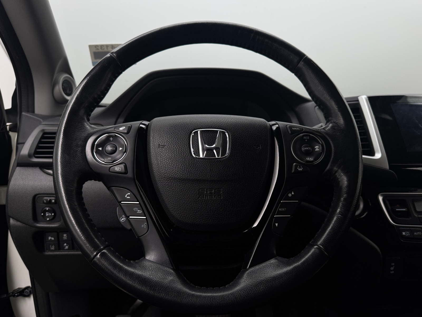 Thumbnail: 2017 Honda Ridgeline - 4