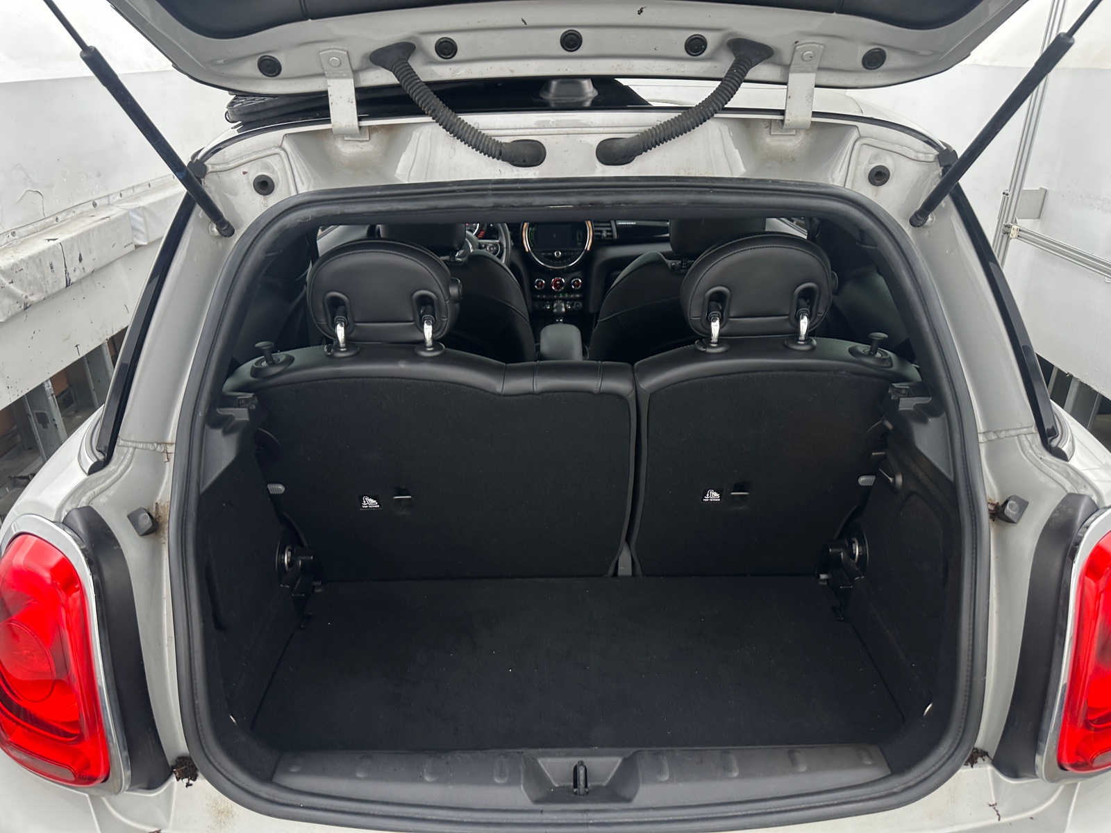 Thumbnail: 2017 MINI Cooper Hardtop - 6