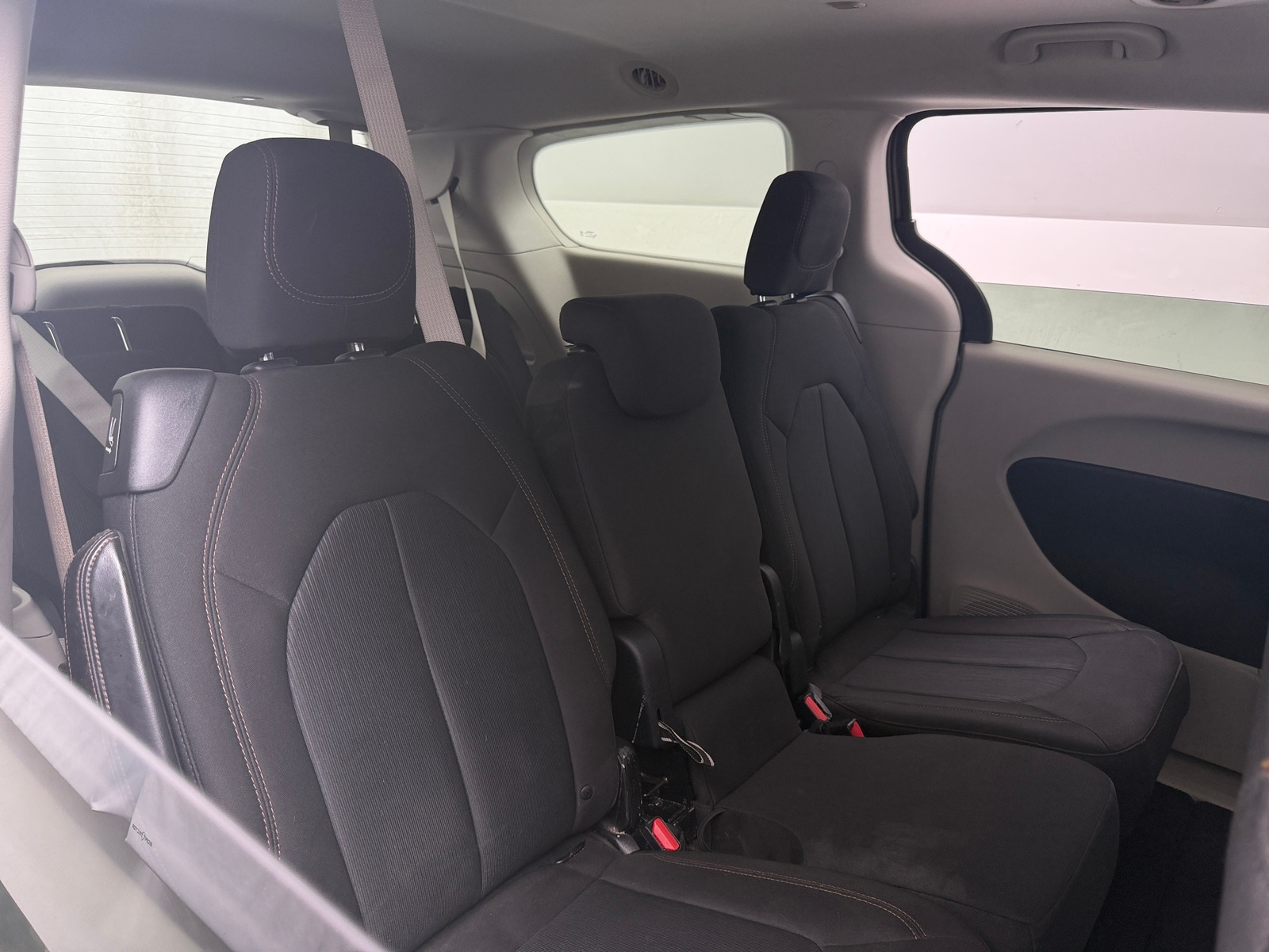 Thumbnail: 2017 Chrysler Pacifica - 6