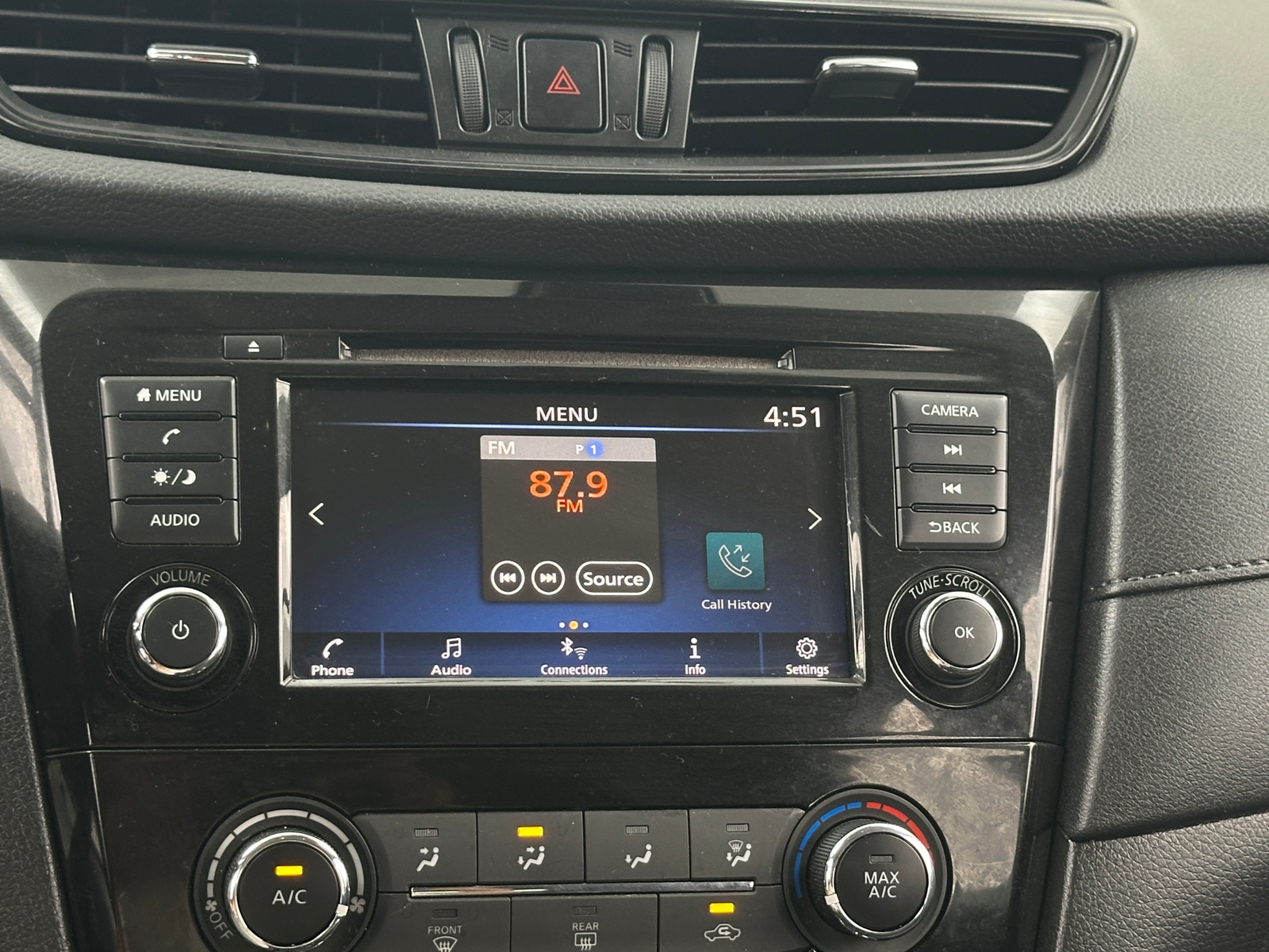 Thumbnail: 2019 Nissan Rogue - 4