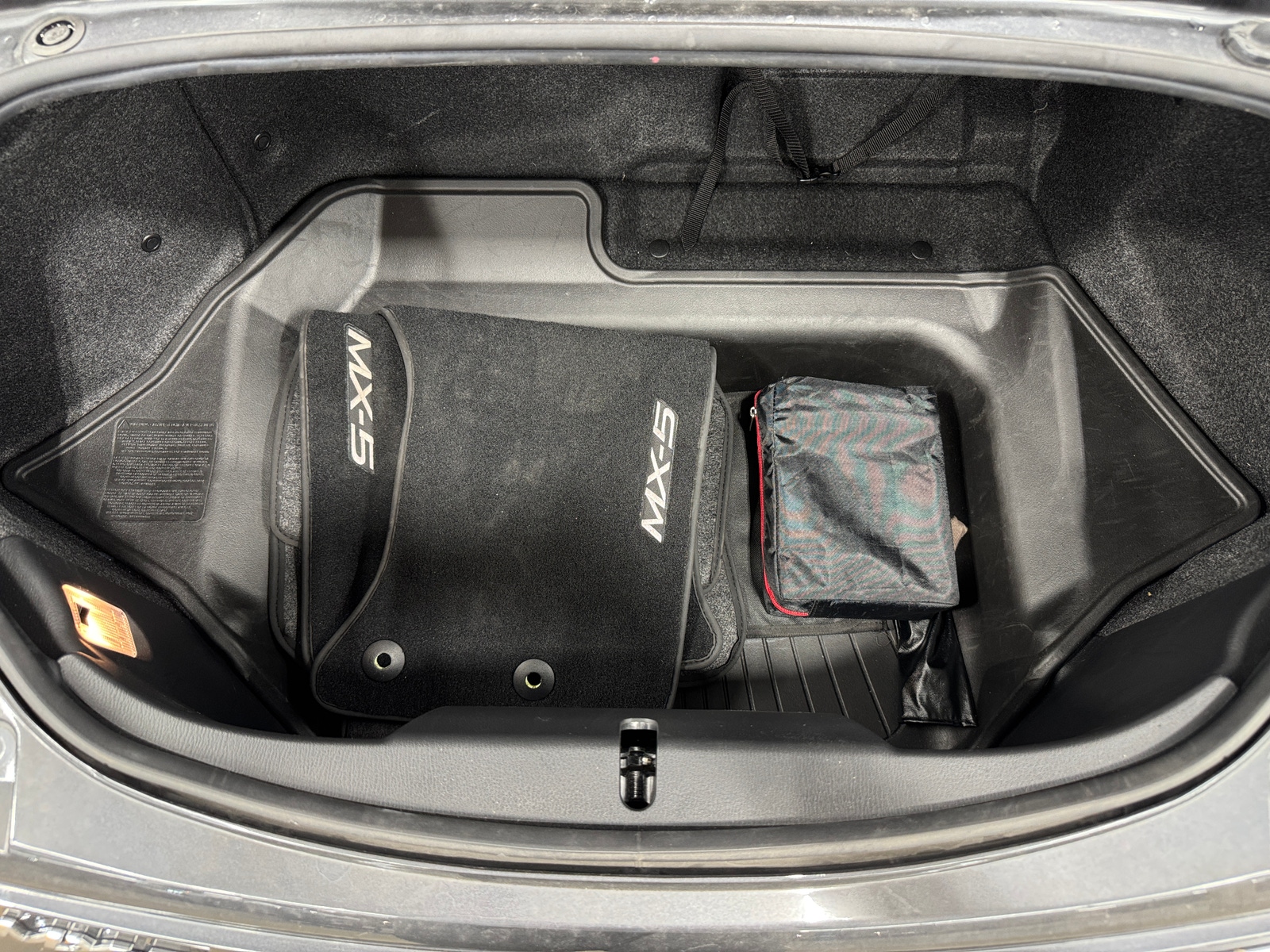 Thumbnail: 2016 Mazda MX-5 Miata - 5