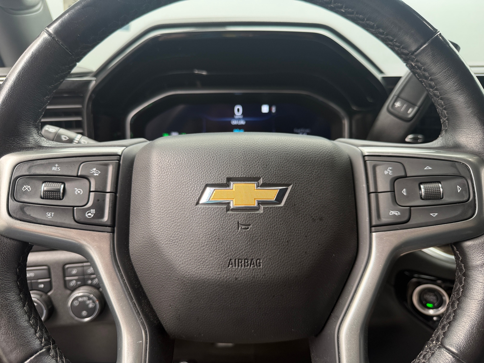 Thumbnail: 2022 Chevrolet Silverado 1500 - 5