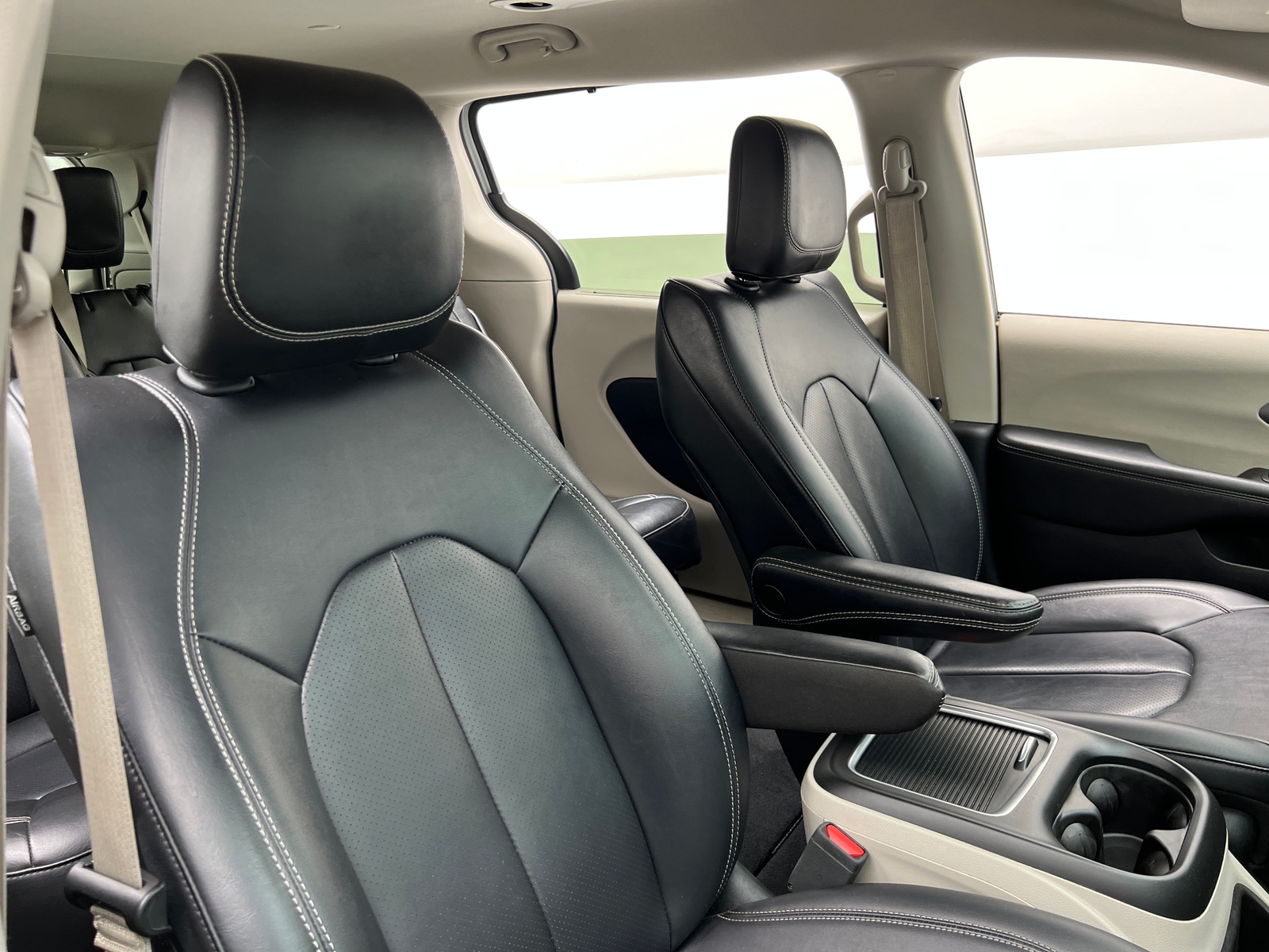 Thumbnail: 2024 Chrysler Pacifica - 2