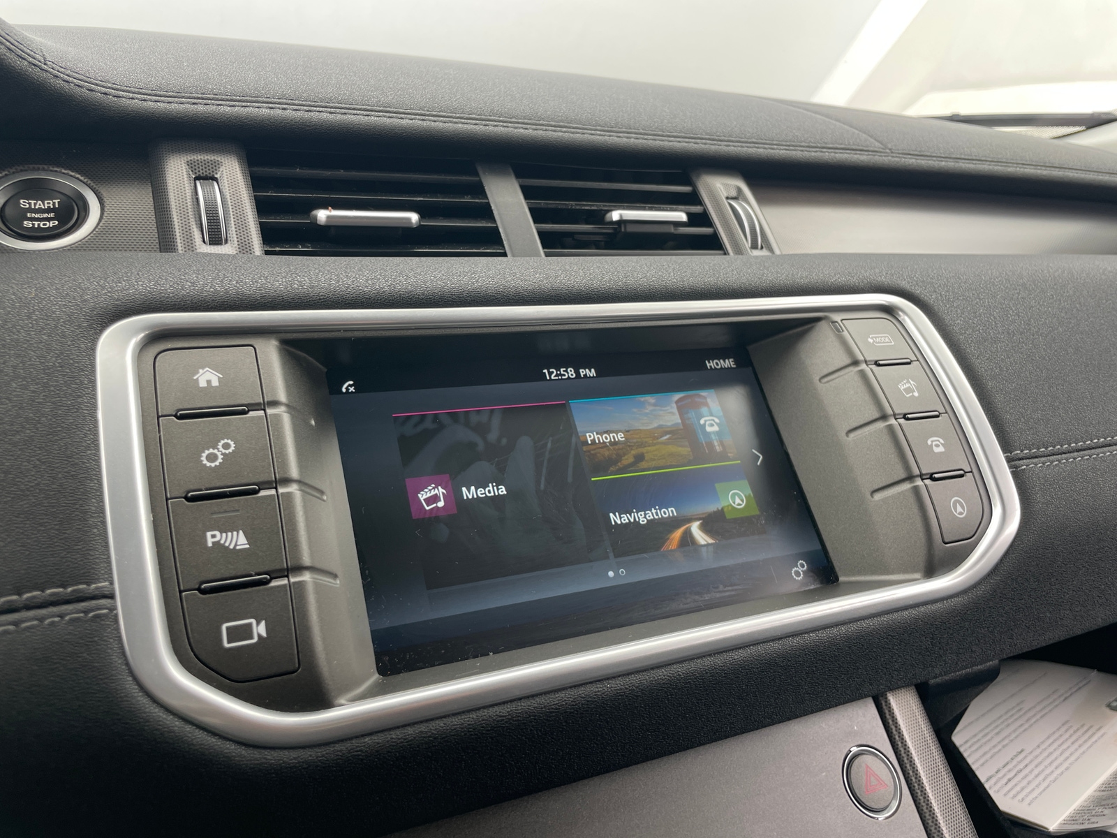 Thumbnail: 2019 Land Rover Range Rover Evoque - 3