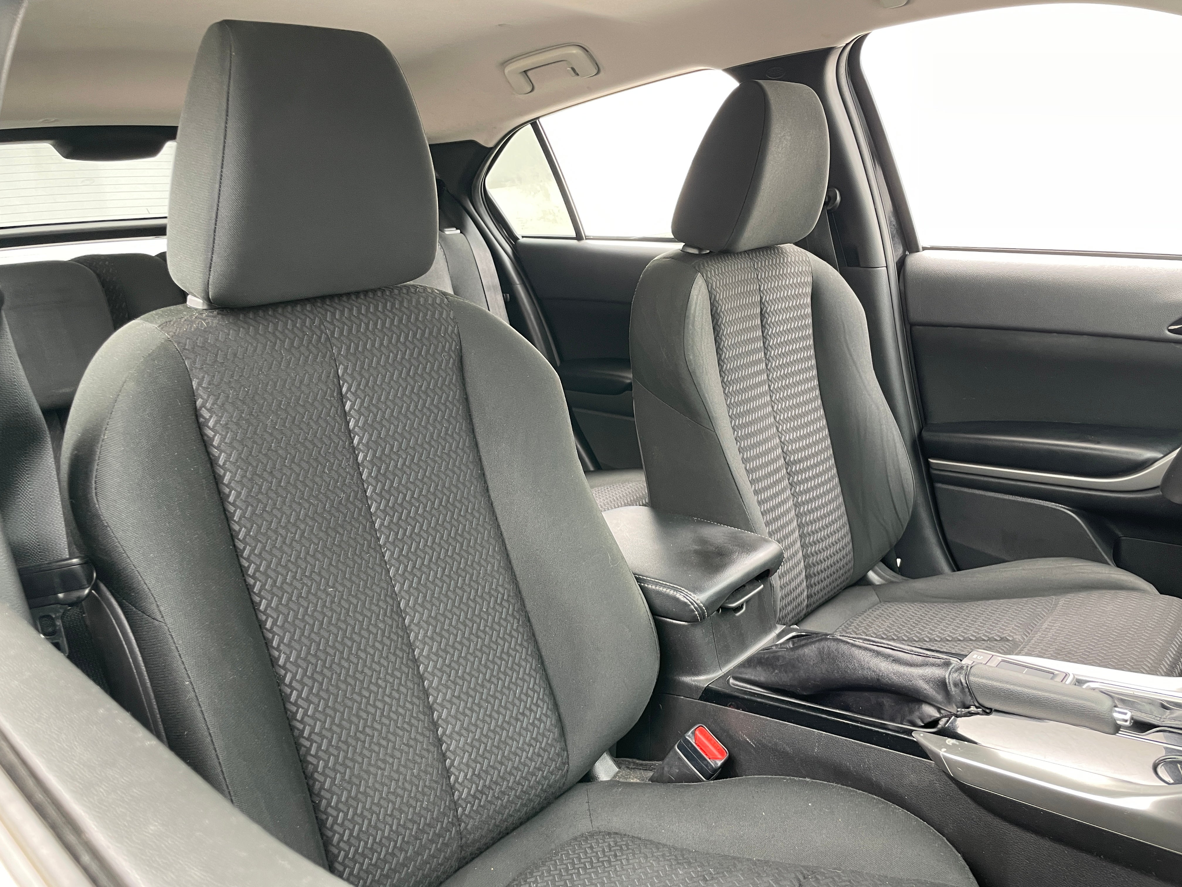 2020 Mitsubishi Eclipse Cross LE - Photo 2