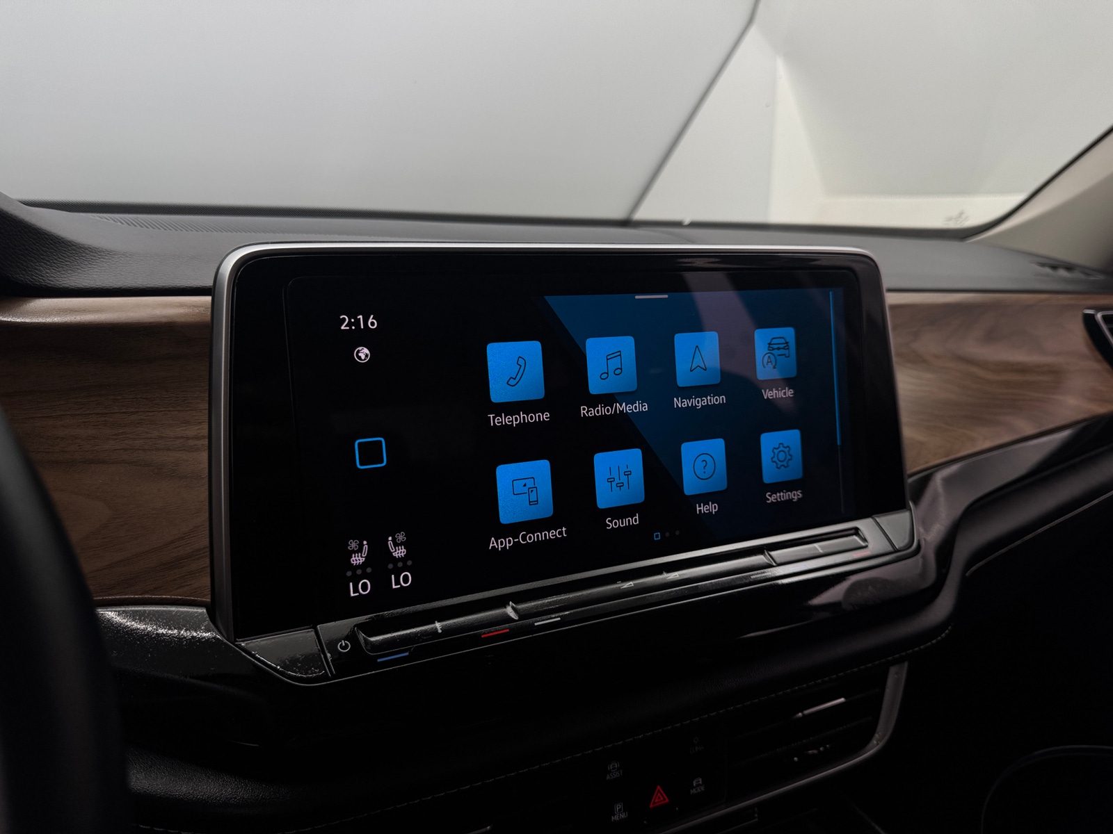Thumbnail: 2026 Volkswagen Atlas - 3
