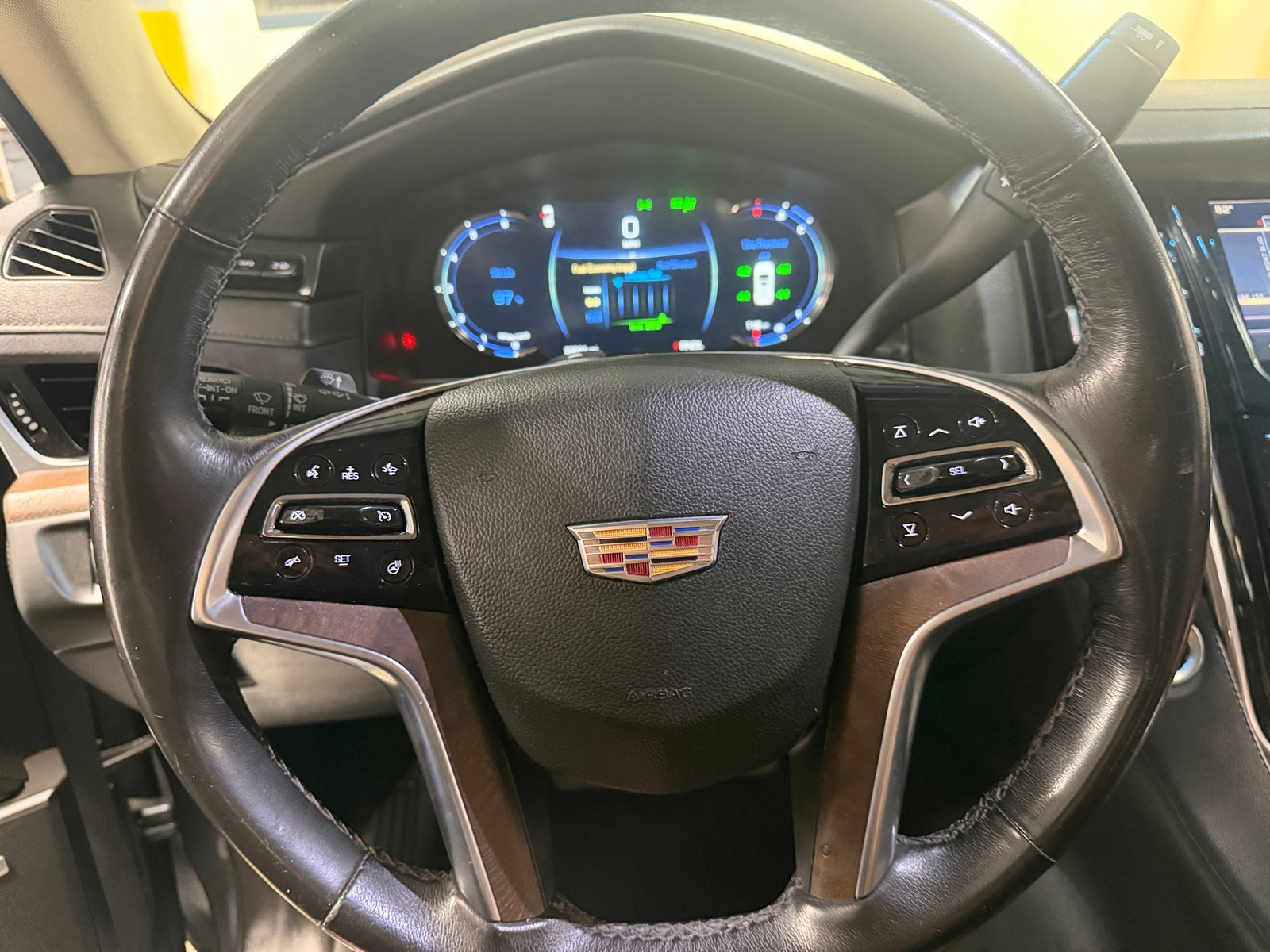 Thumbnail: 2019 Cadillac Escalade - 4