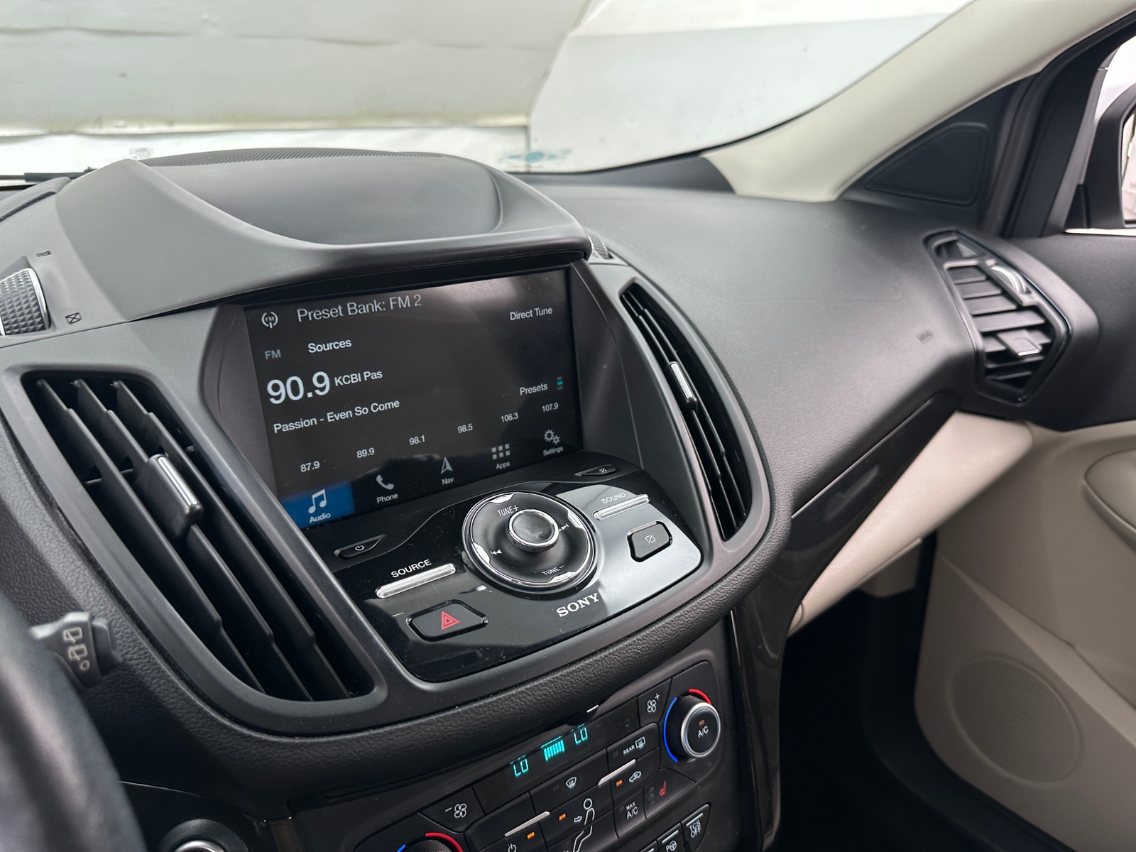 Thumbnail: 2019 Ford Escape - 3
