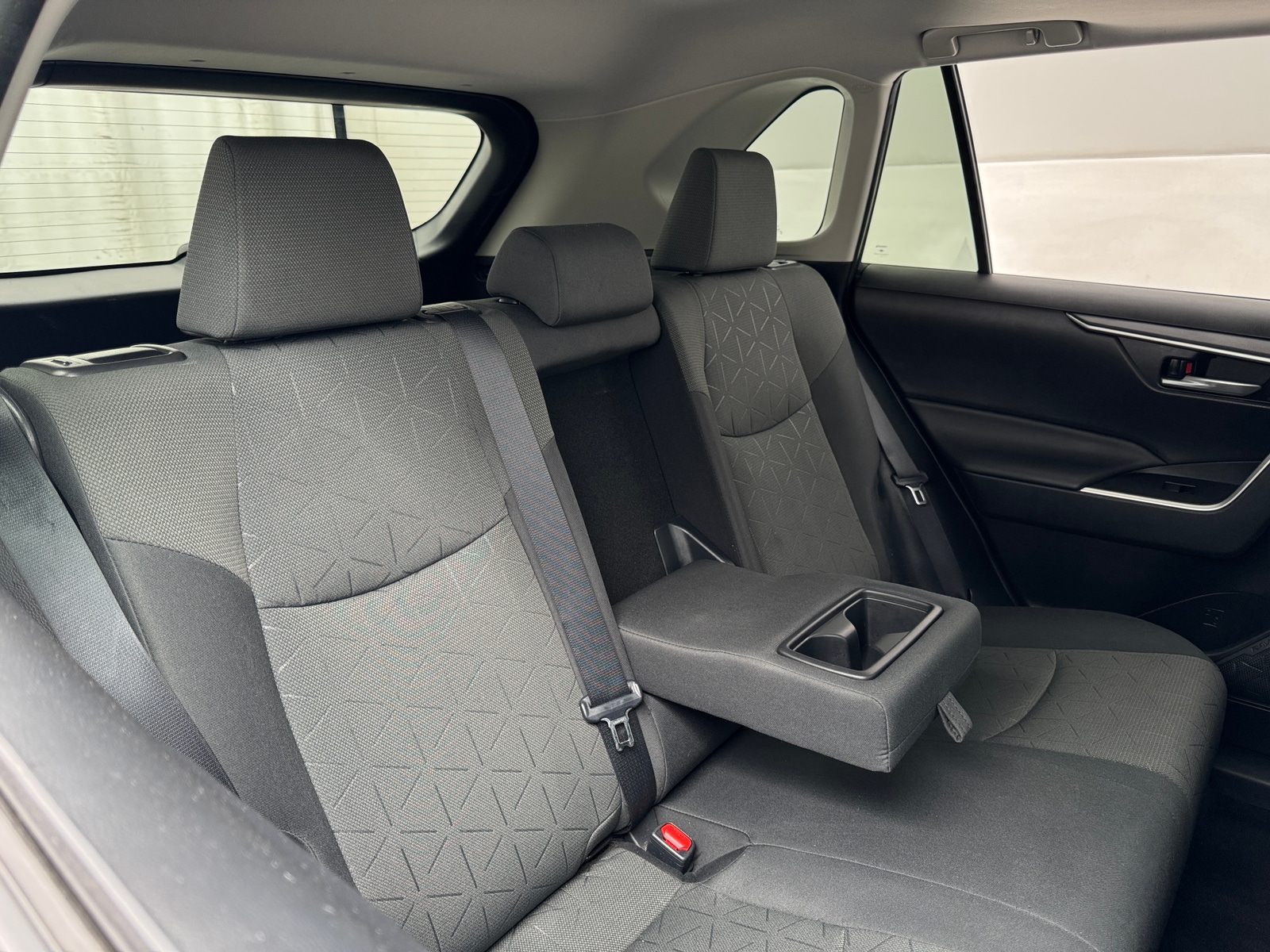 Thumbnail: 2021 Toyota RAV4 - 6