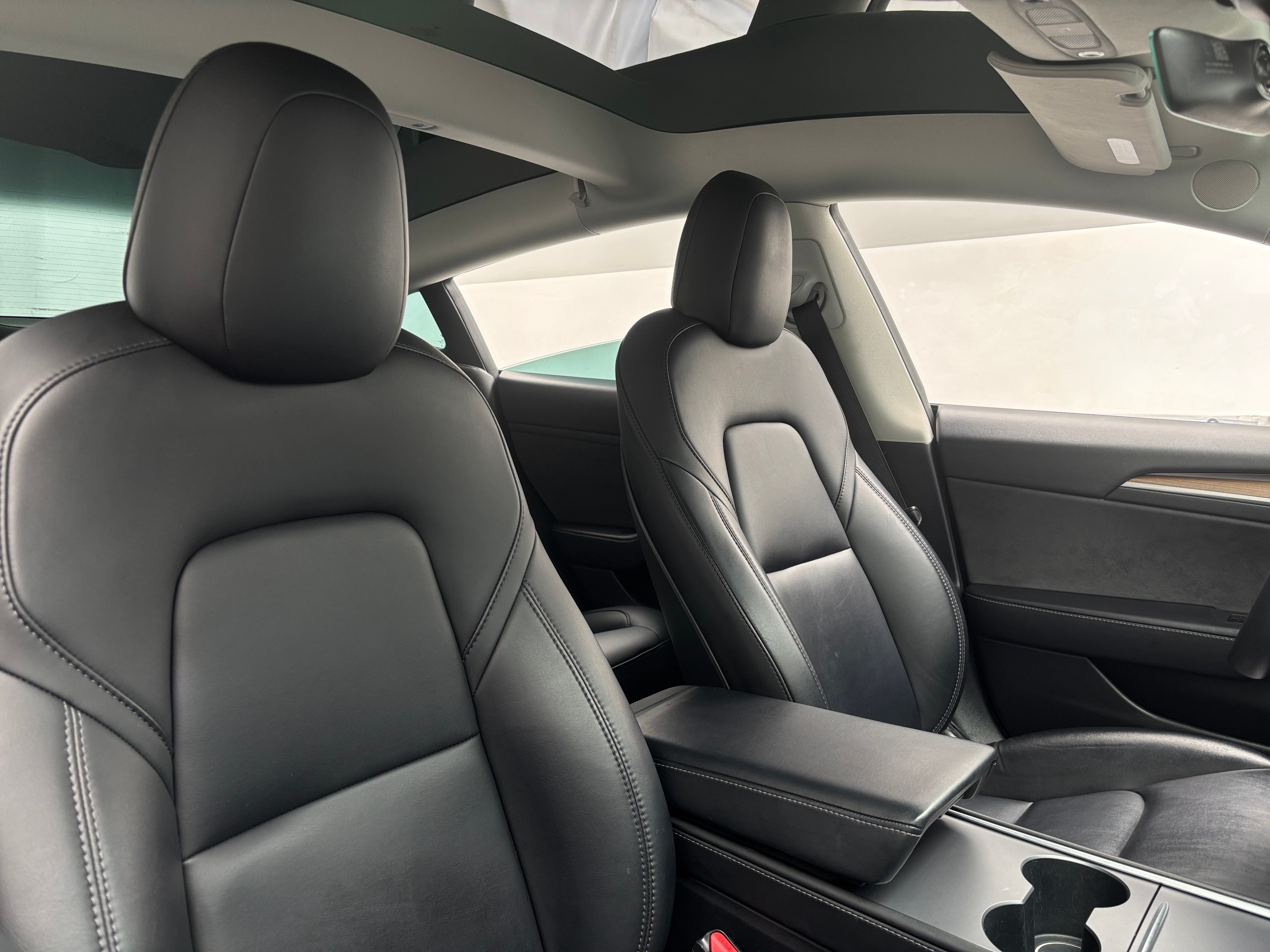 Used 2022 Tesla Model 3 Long Range with VIN 5YJ3E1EBXNF112067 for sale in Oak Creek, WI