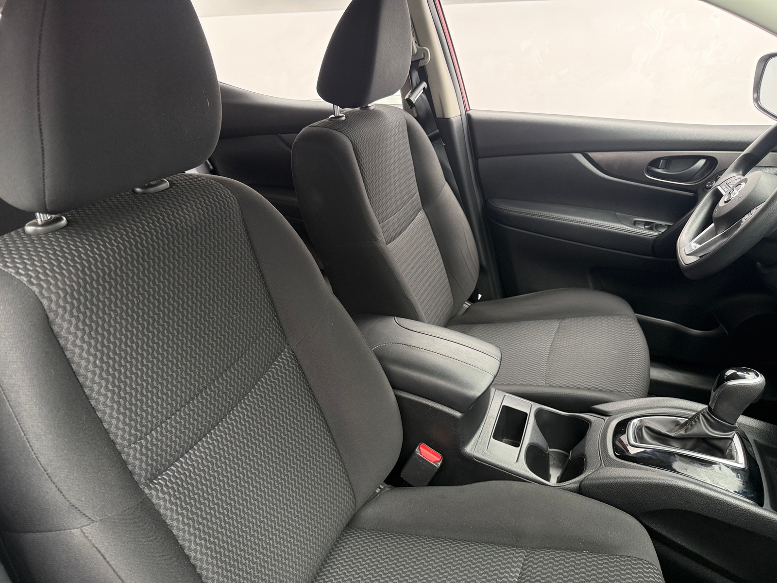 Thumbnail: 2020 Nissan Rogue Sport - 2